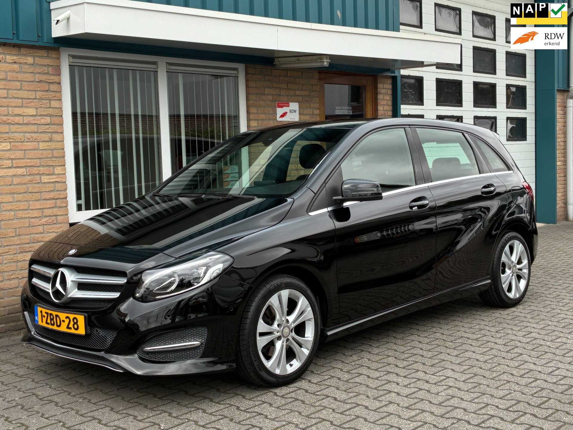 Mercedes-Benz B 180 180 Ambition Automaat Model 2015 2014 - voorkant