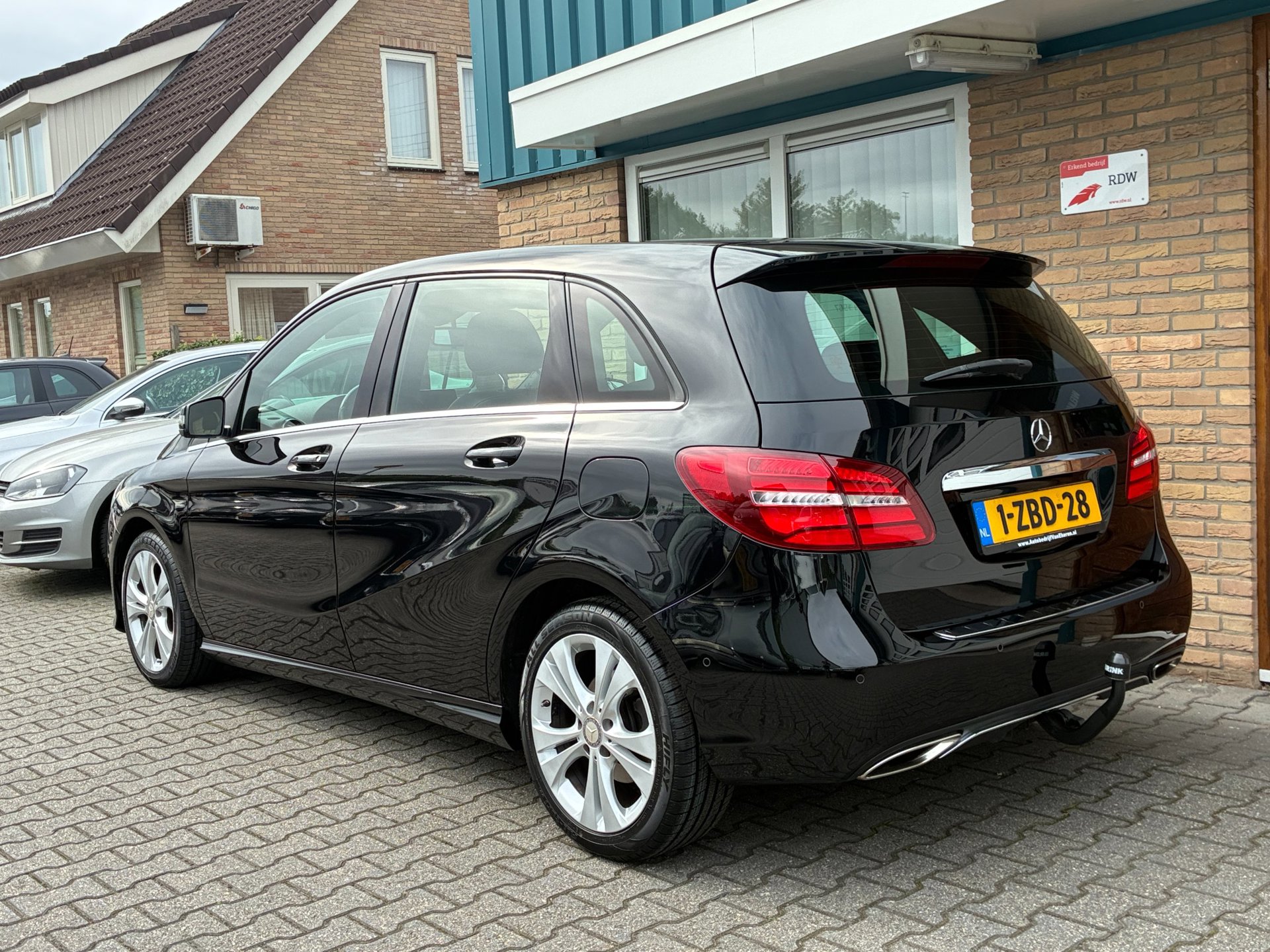 Foto van Mercedes-Benz B 180