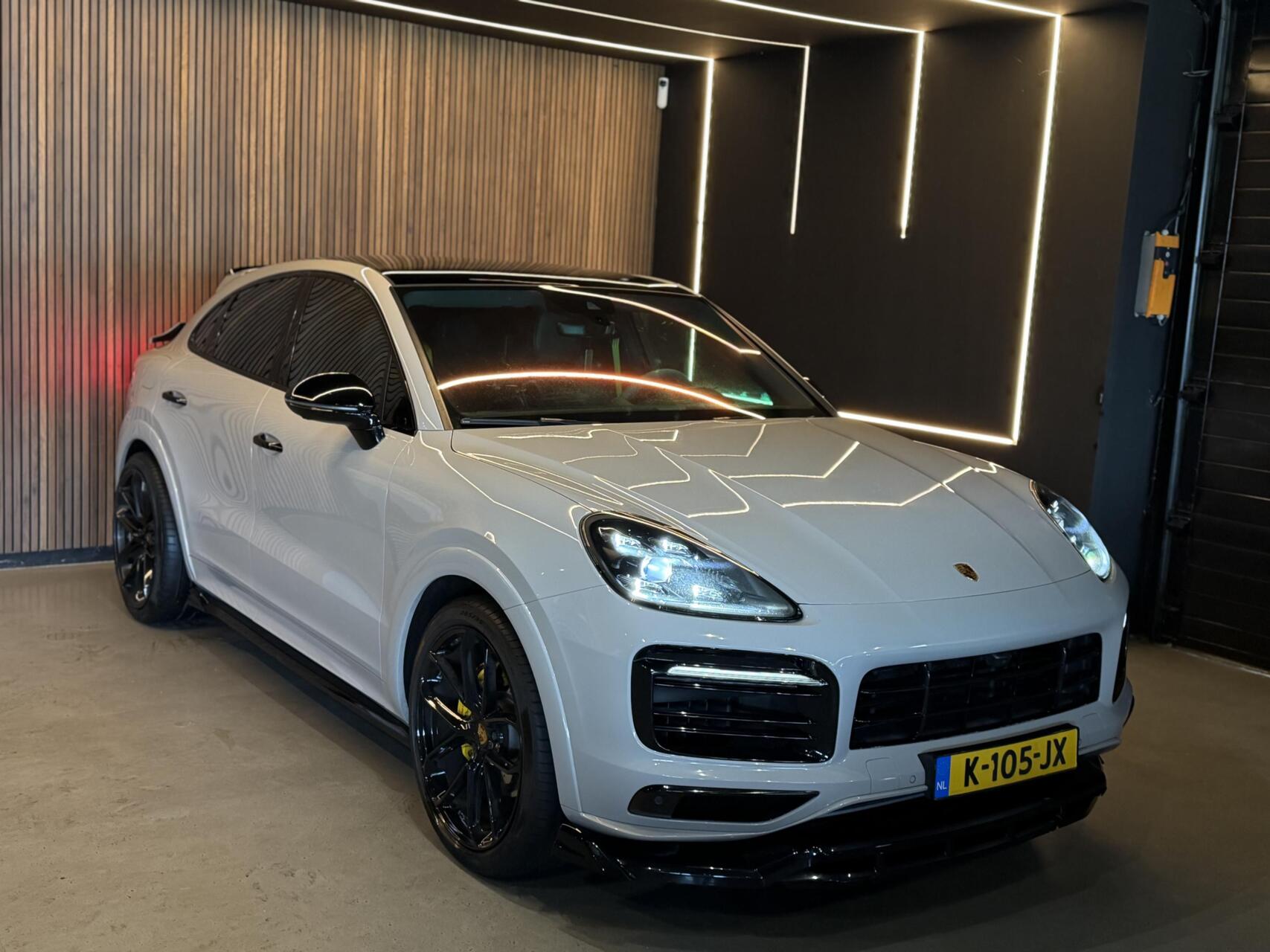 Foto van Porsche Cayenne E-hybrid