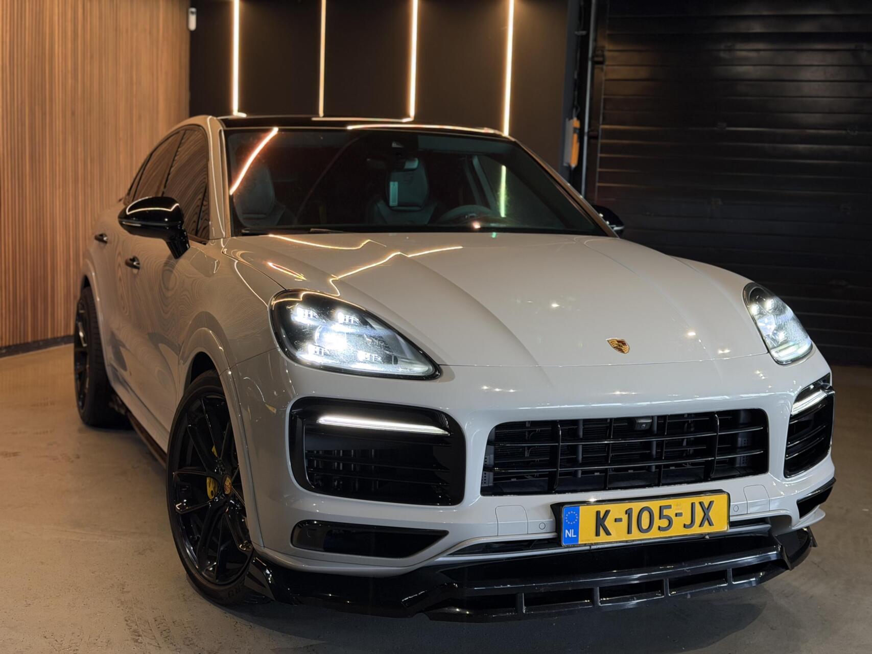 Foto van Porsche Cayenne E-hybrid