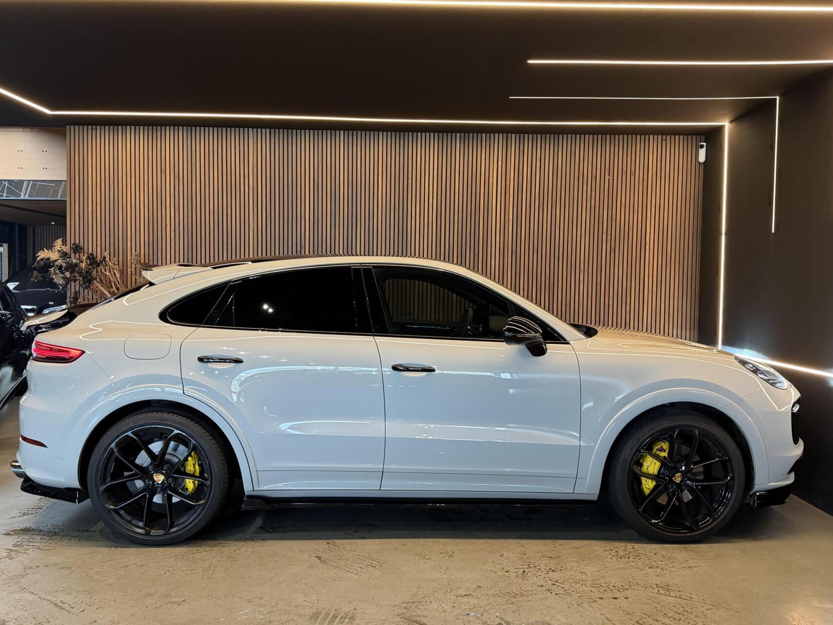 Foto van Porsche Cayenne E-hybrid