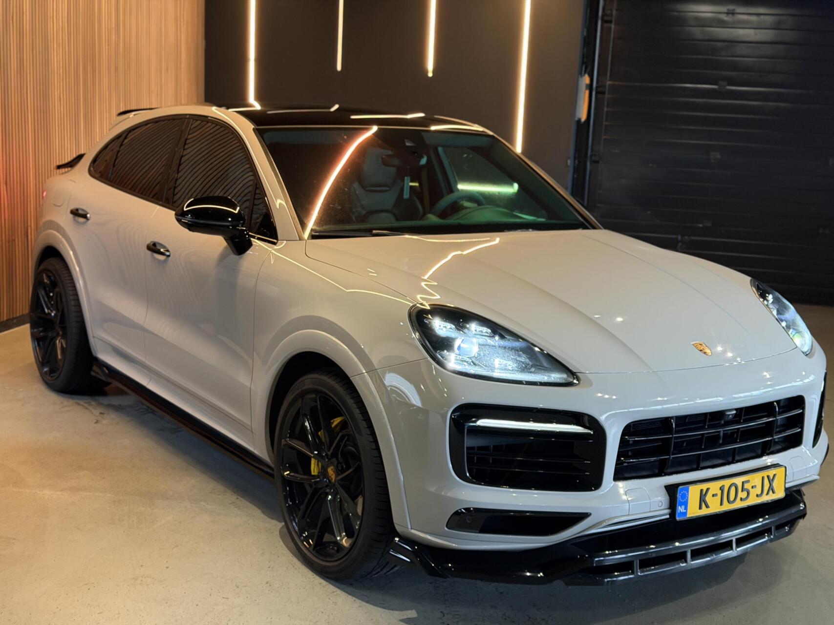 Foto van Porsche Cayenne E-hybrid