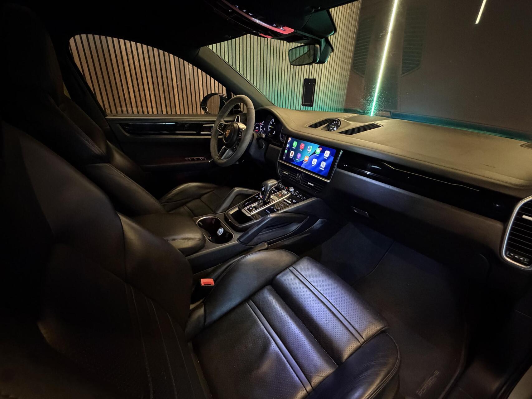 Foto van Porsche Cayenne E-hybrid