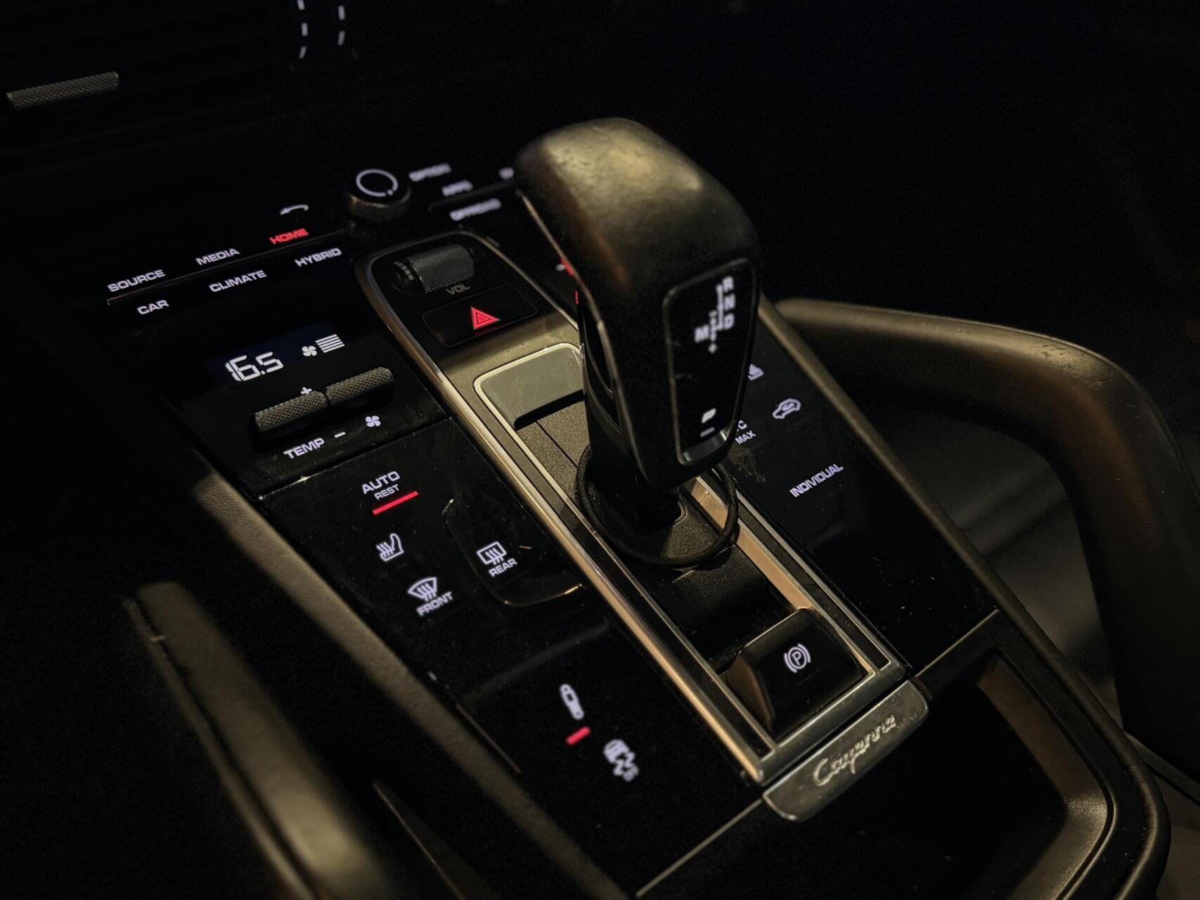 Foto van Porsche Cayenne E-hybrid