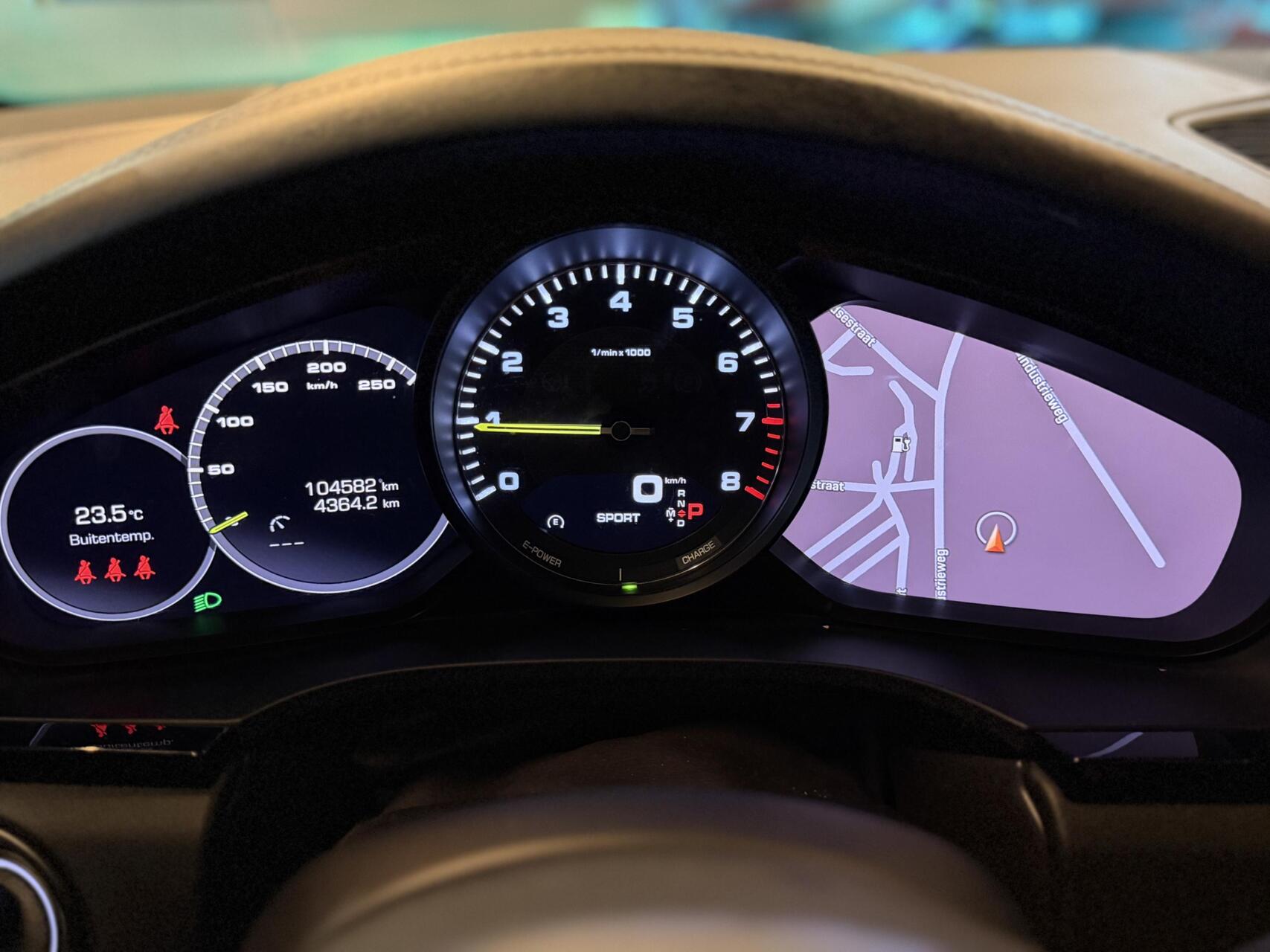 Foto van Porsche Cayenne E-hybrid