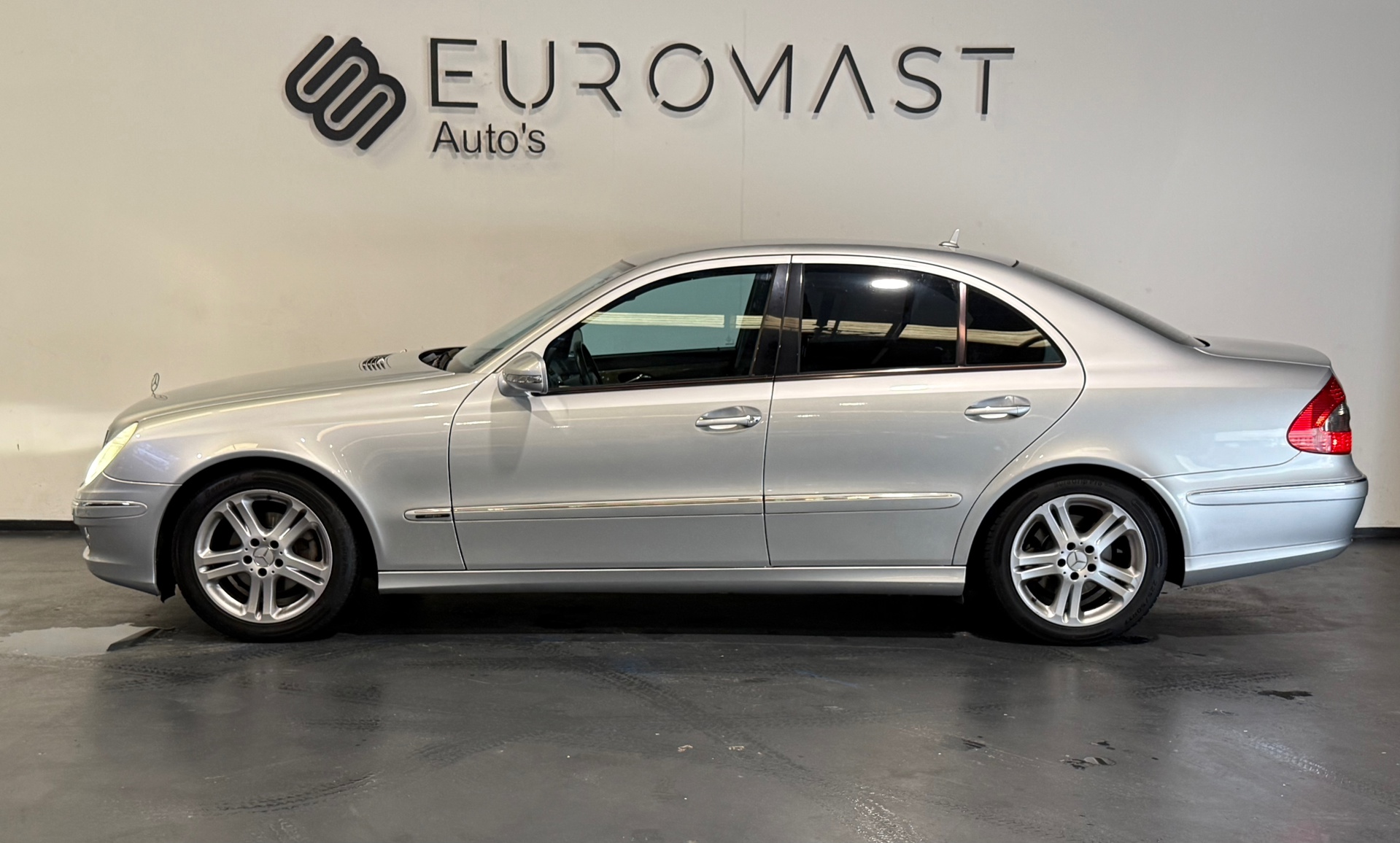 Foto van Mercedes-Benz E 280