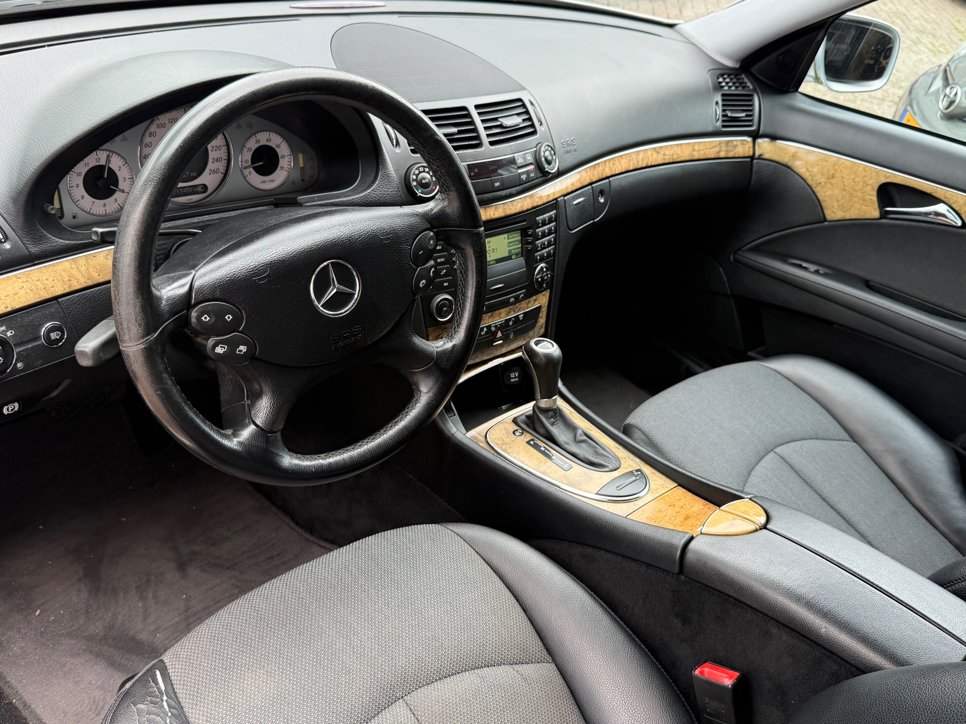 Foto van Mercedes-Benz E 280