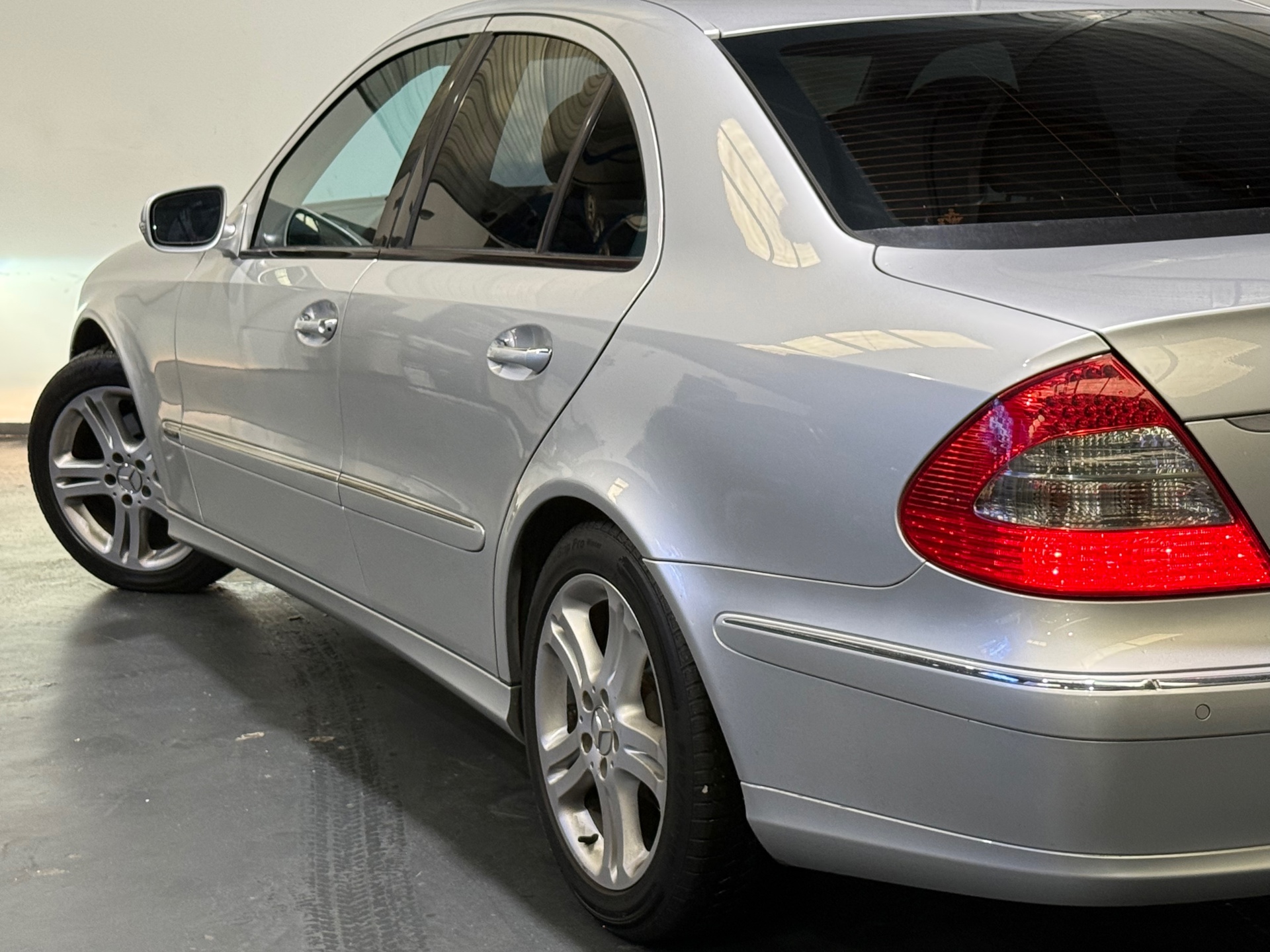 Foto van Mercedes-Benz E 280