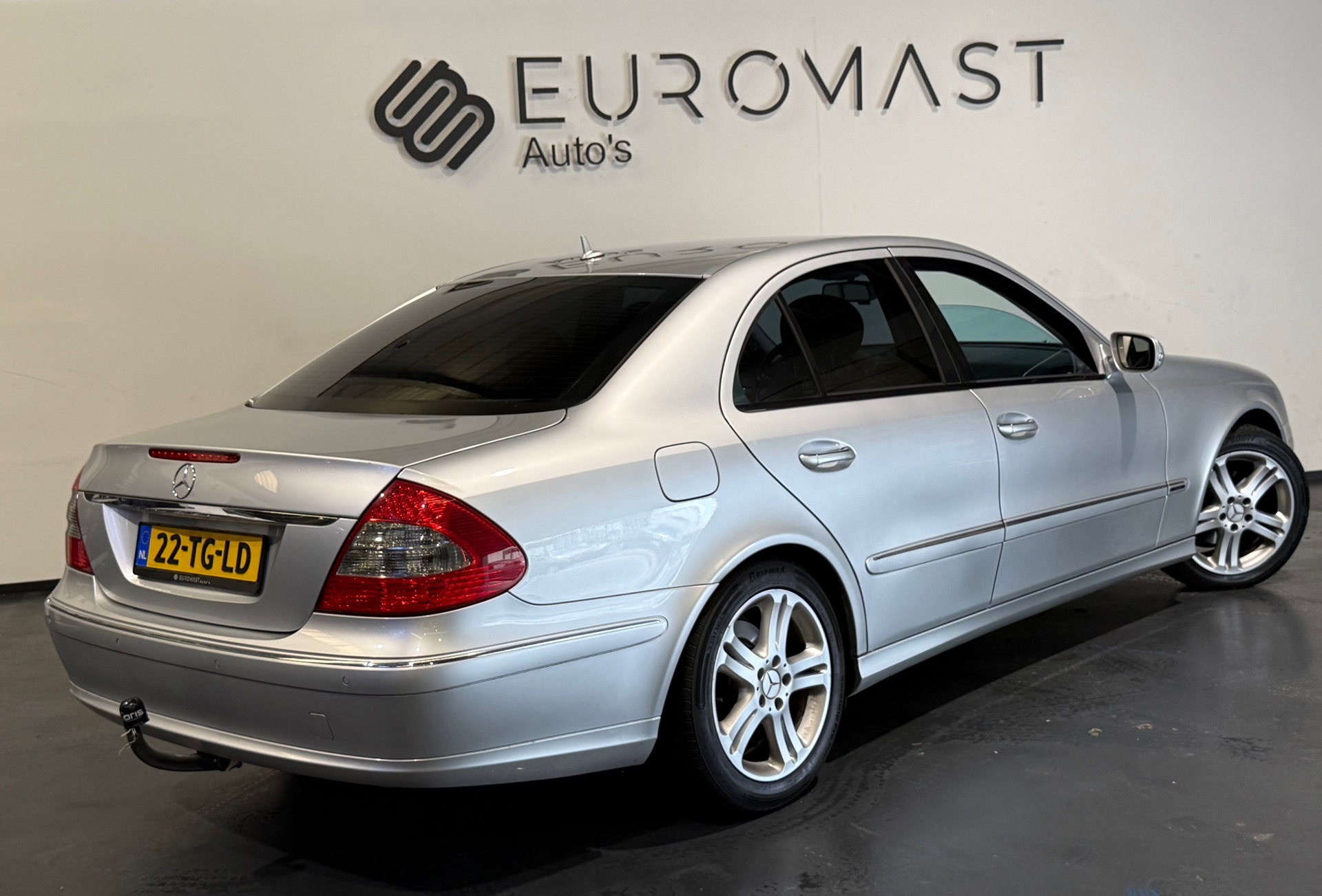 Foto van Mercedes-Benz E 280