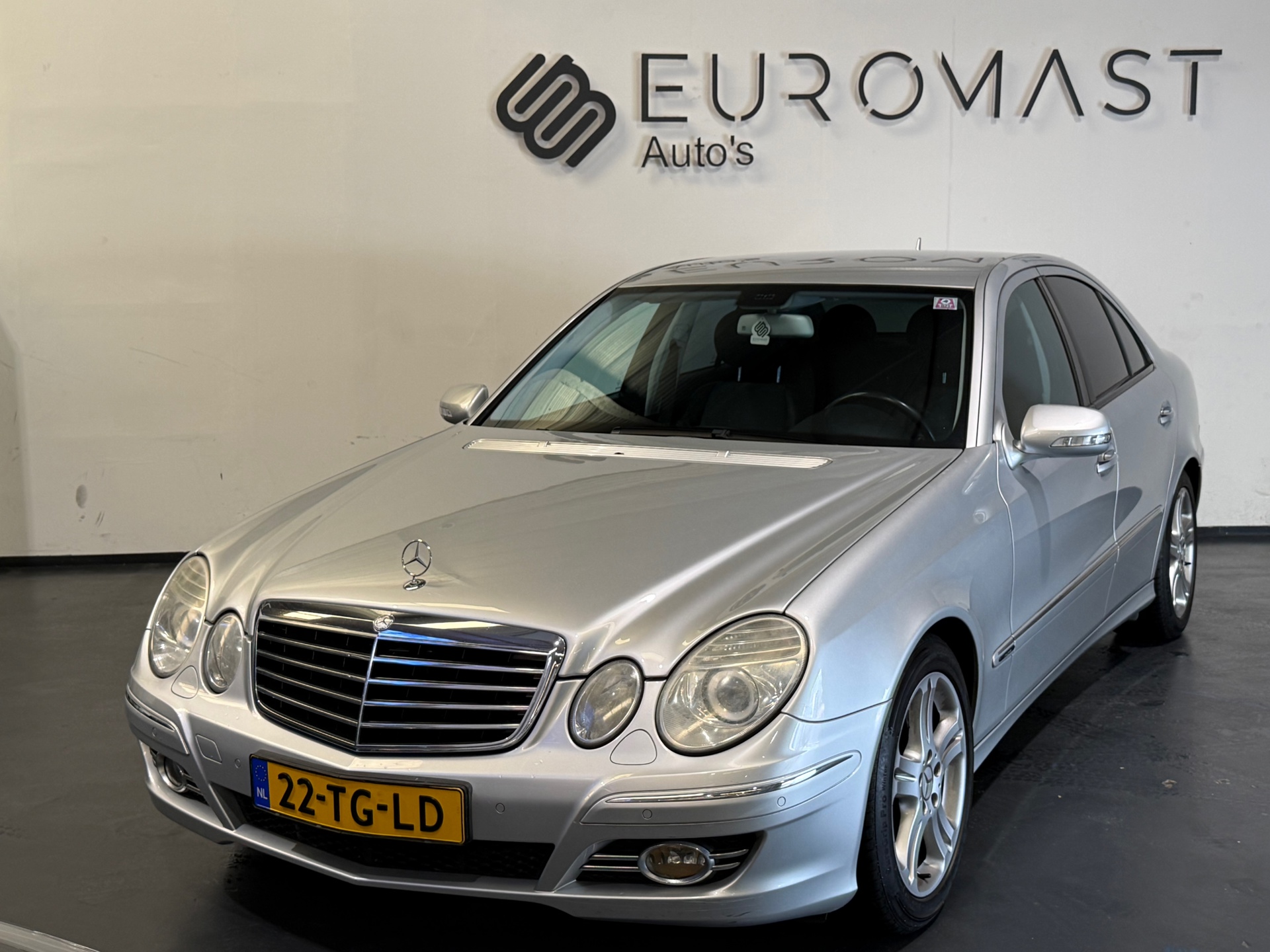 Foto van Mercedes-Benz E 280