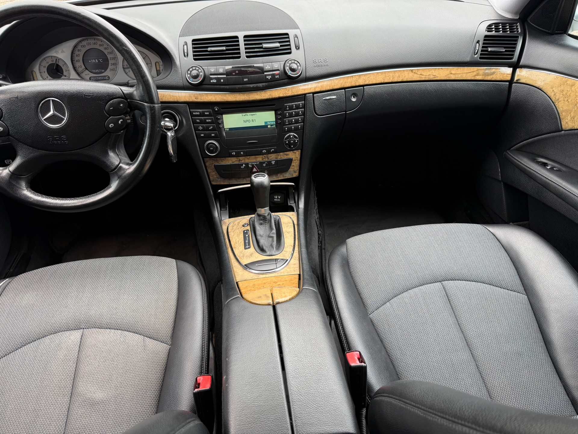 Foto van Mercedes-Benz E 280