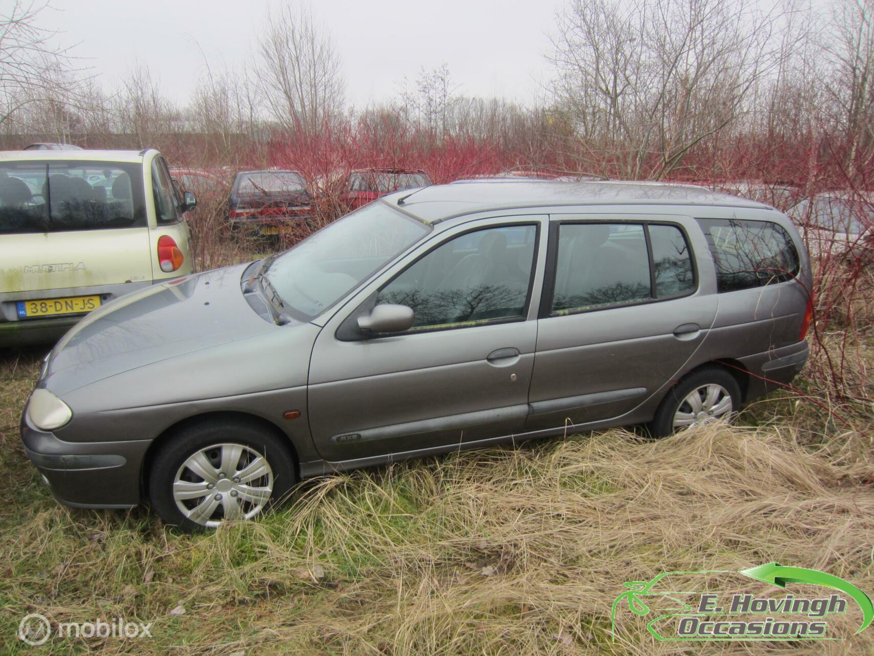 Renault Megane Break 1.6-16V RXE 2000 - voorkant