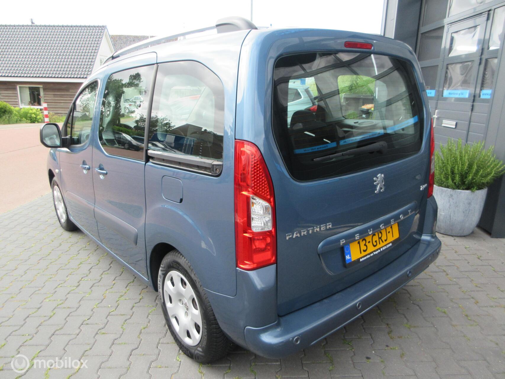 Foto van Peugeot Partner
