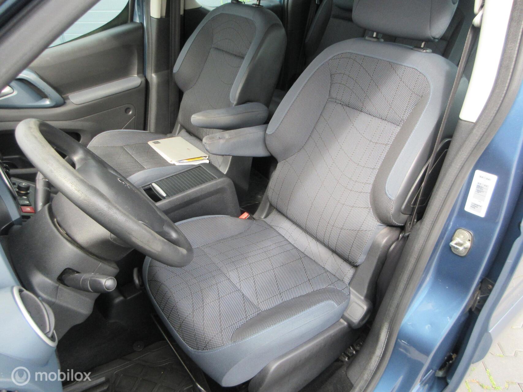 Foto van Peugeot Partner