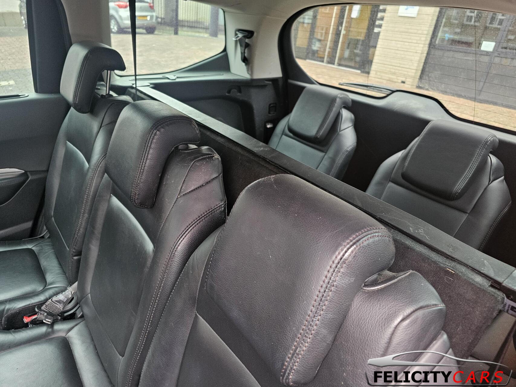 Foto van Peugeot 5008