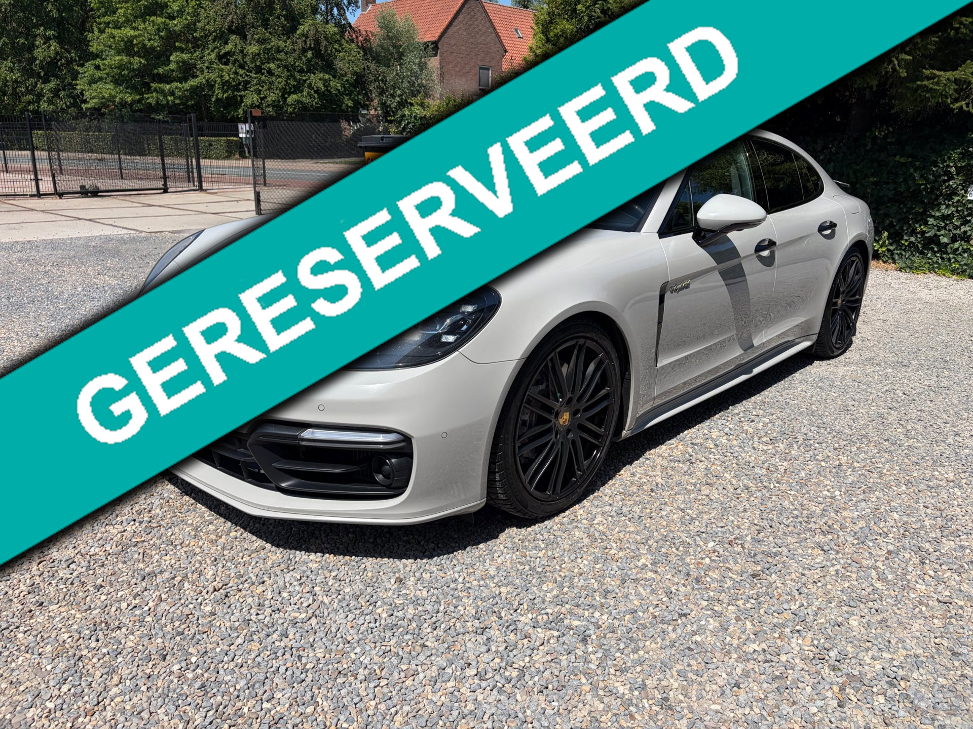 Foto van Porsche Panamera 4 E-hybrid