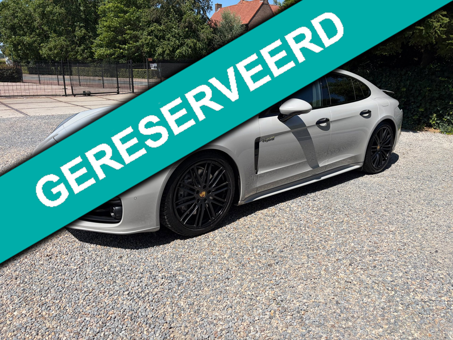 Foto van Porsche Panamera 4 E-hybrid