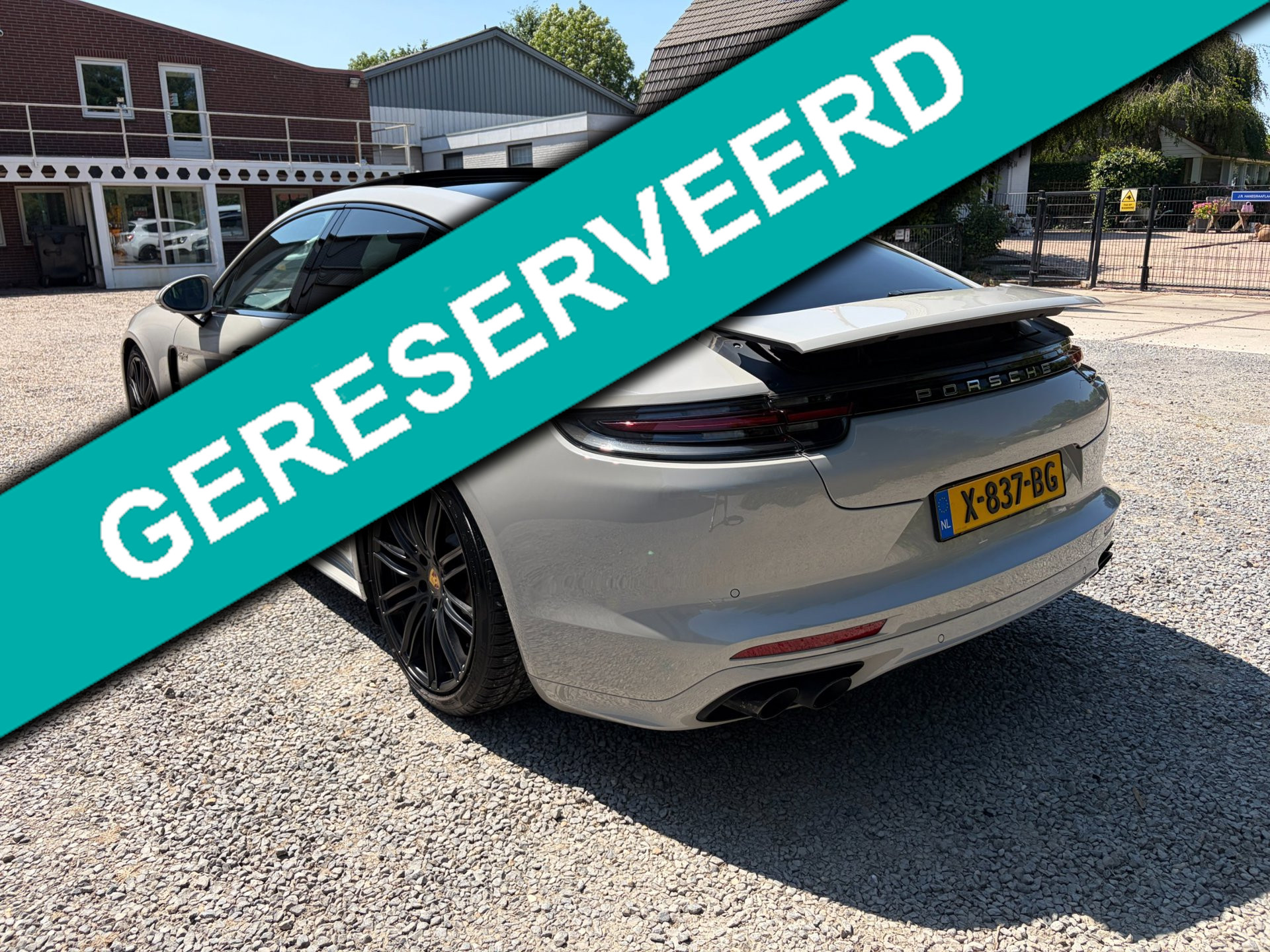 Foto van Porsche Panamera 4 E-hybrid