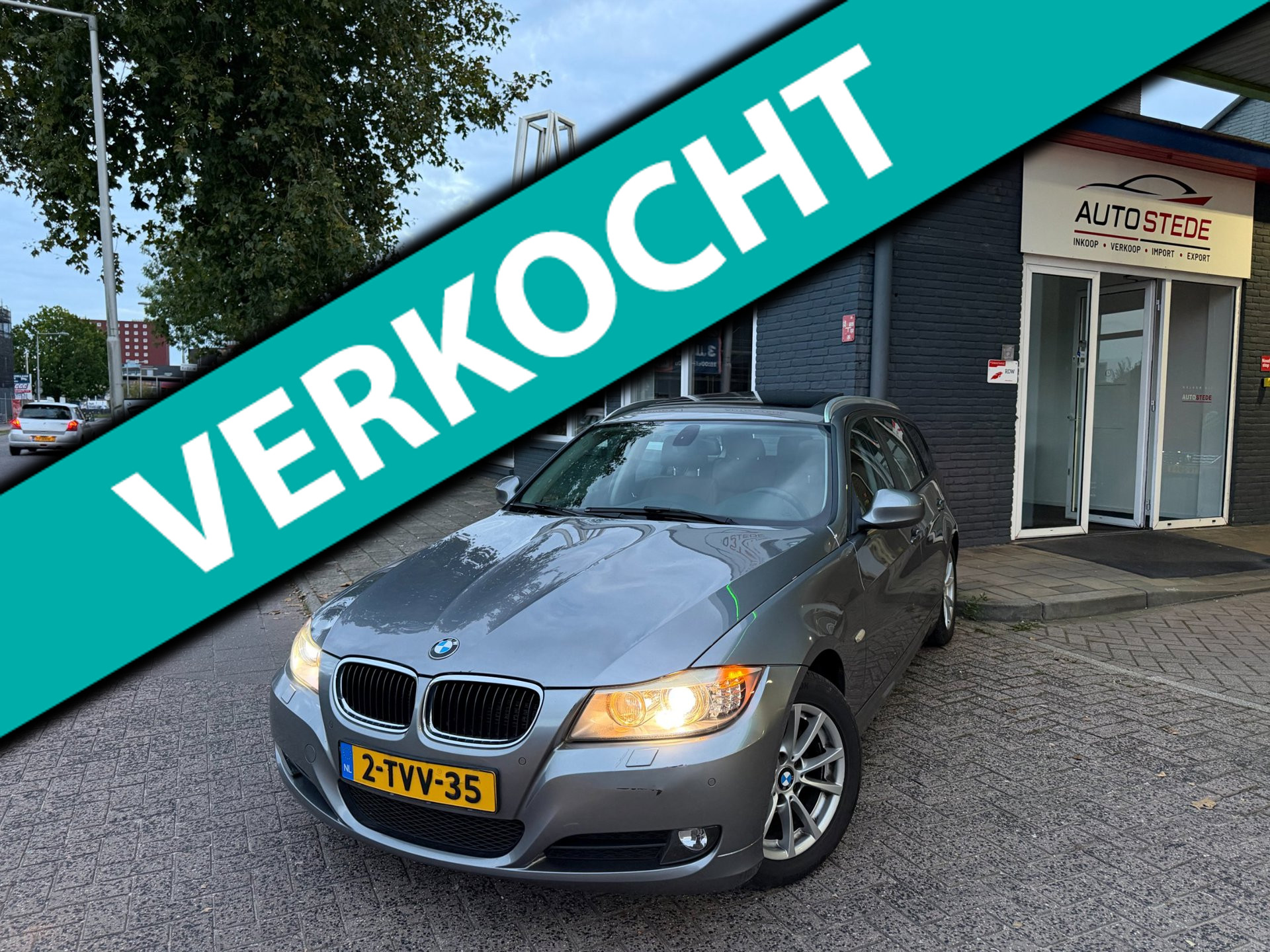 BMW 318i 318i High Executive |AUTOMAAT|PANO|NAVI|XENON 2011 - voorkant