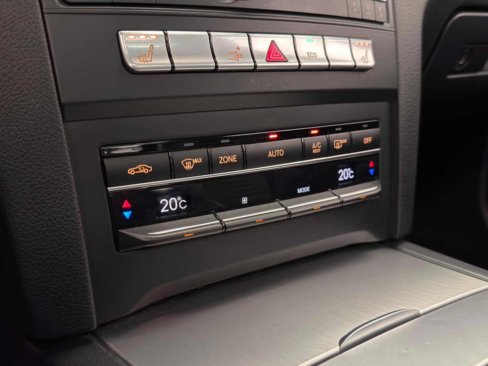 Foto van Mercedes-Benz E 200