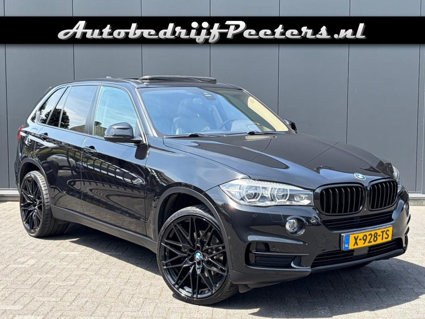 BMW X5 Xdrive35i xDrive35i Pano HUD ACC Night vision File-assistent Camera Memory 22inch 2017 - voorkant