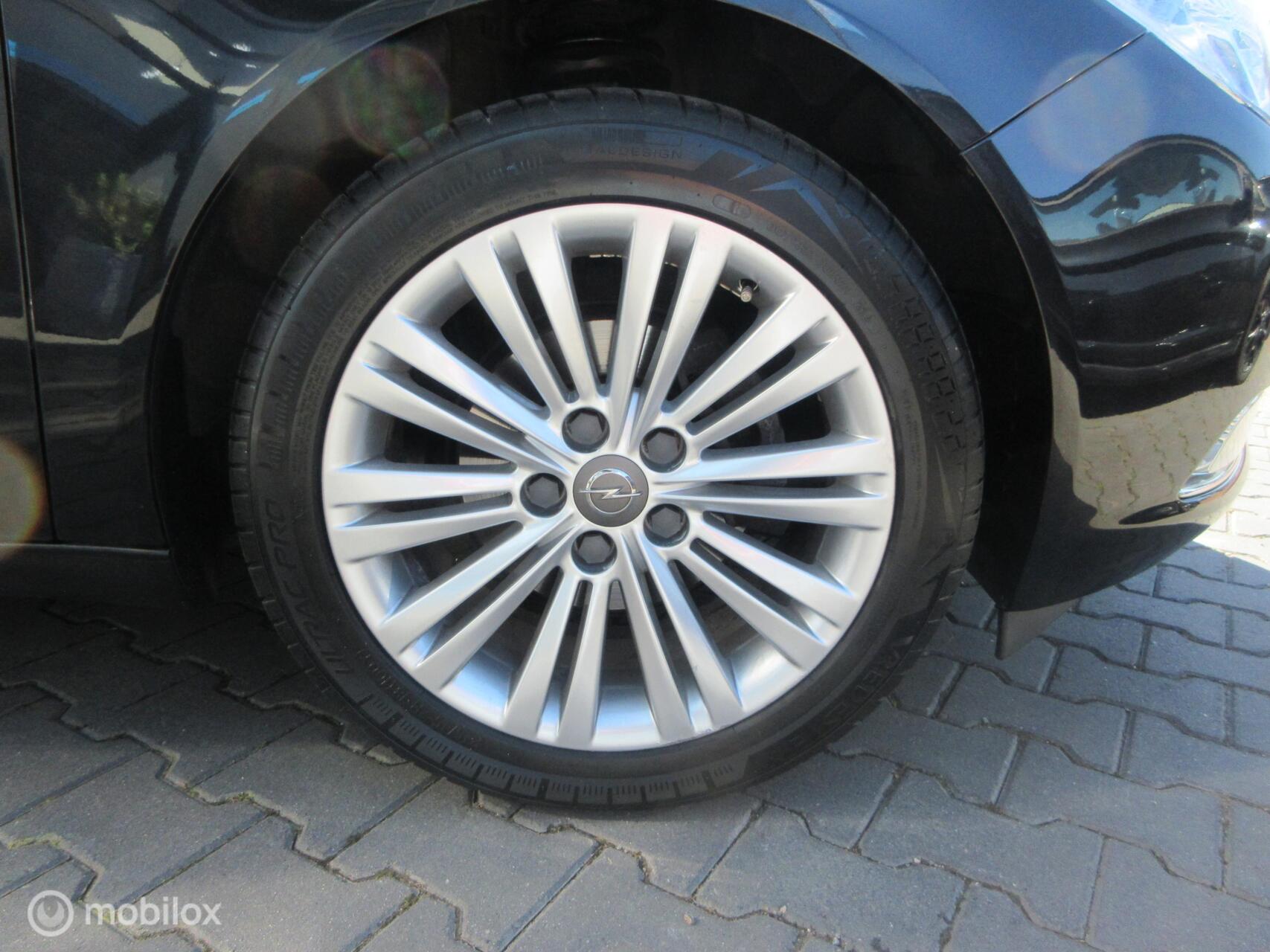 Foto van Opel Insignia Limousine HB
