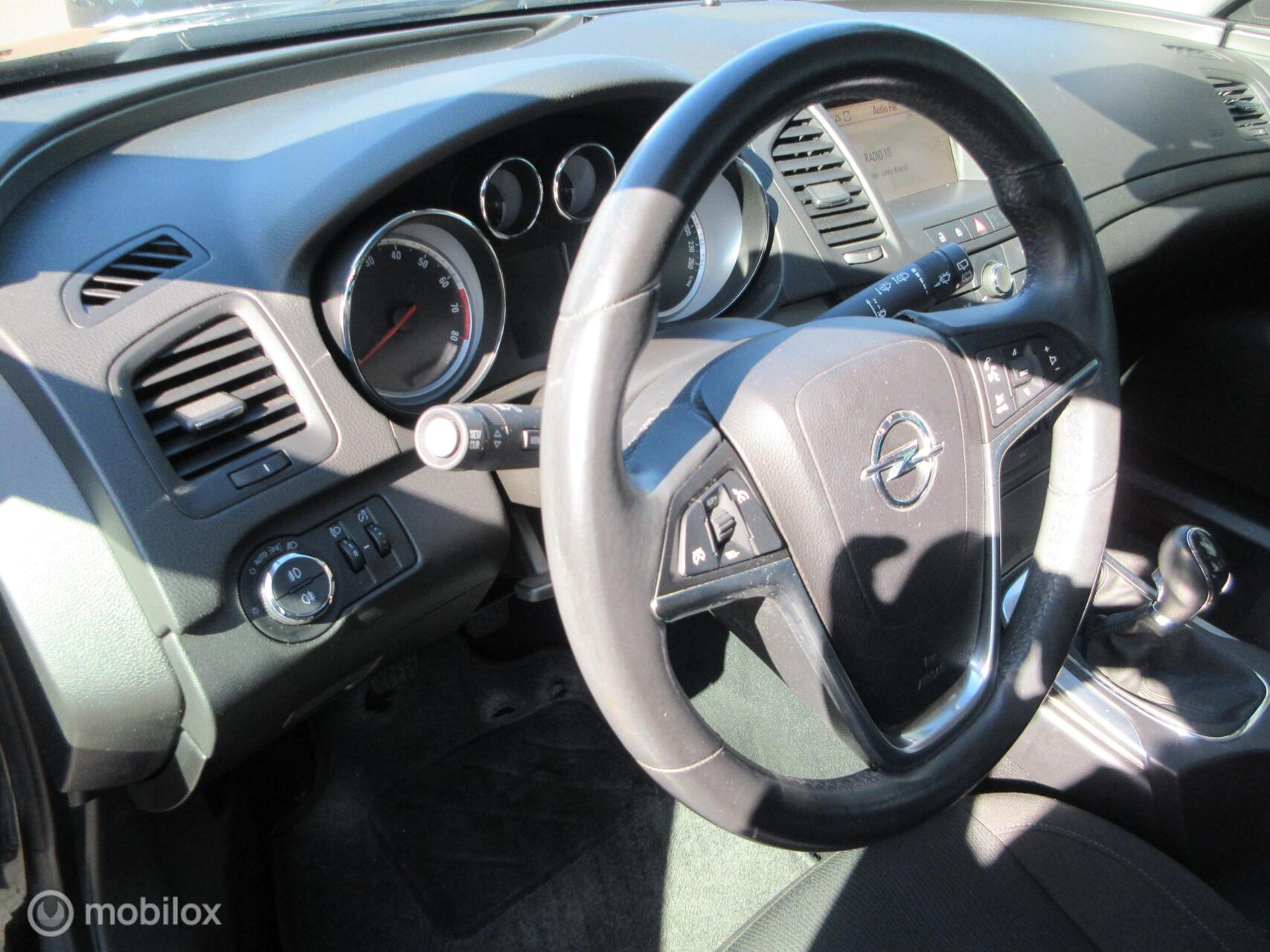 Foto van Opel Insignia Limousine HB