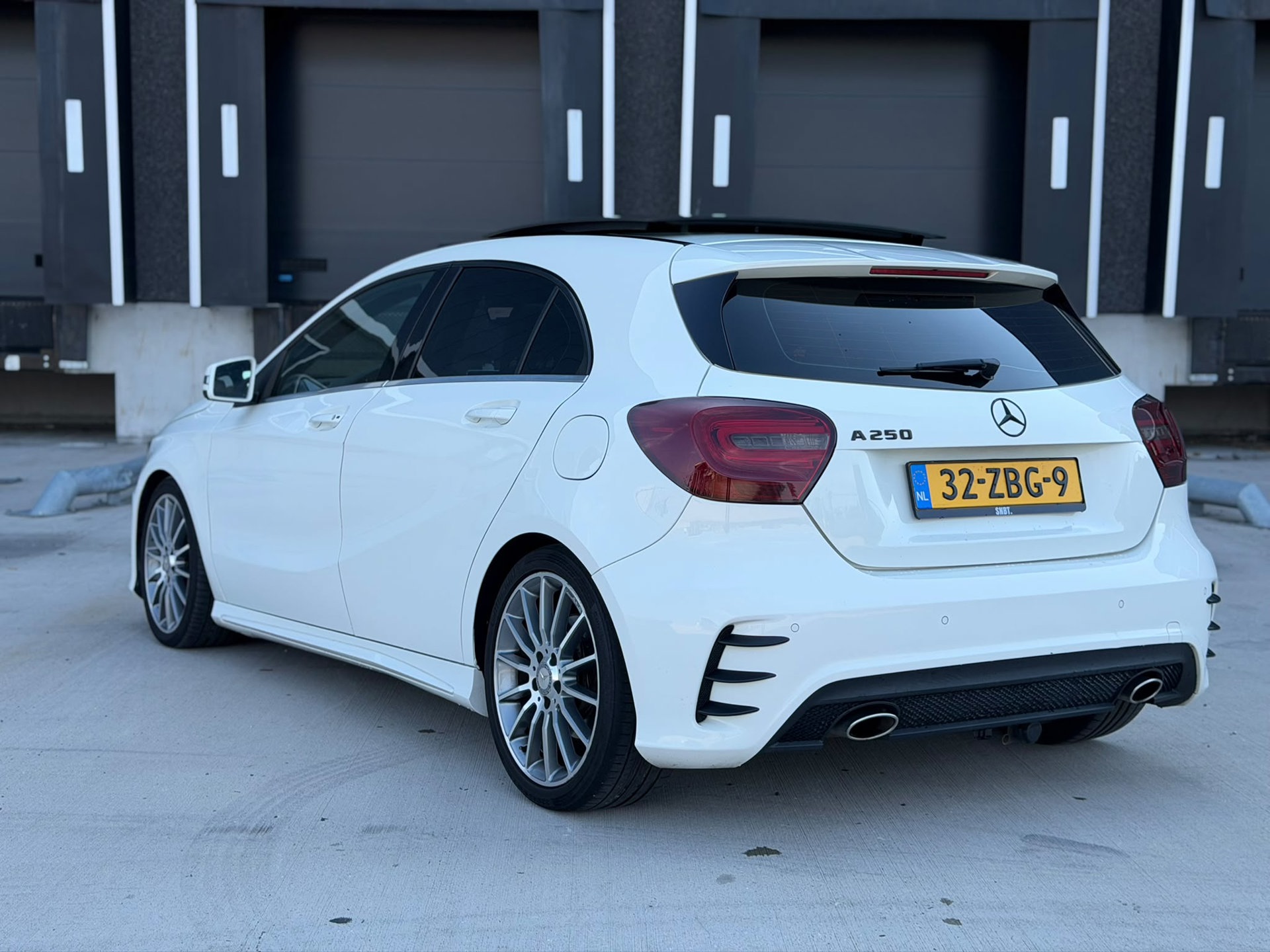 Foto van Mercedes-Benz A 250