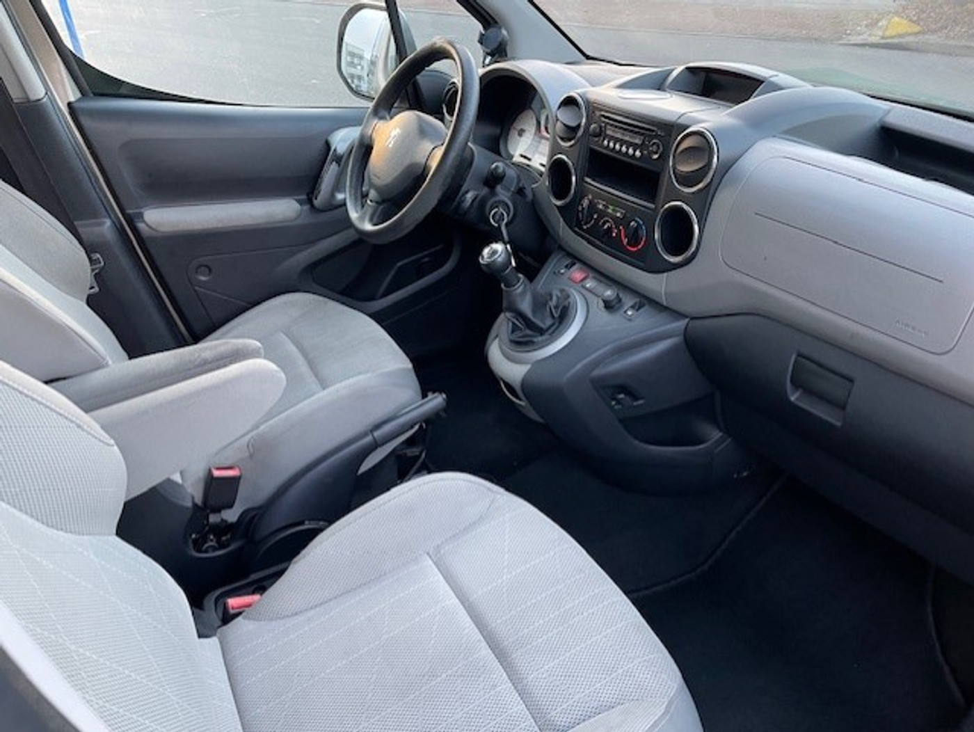 Foto van Peugeot Partner