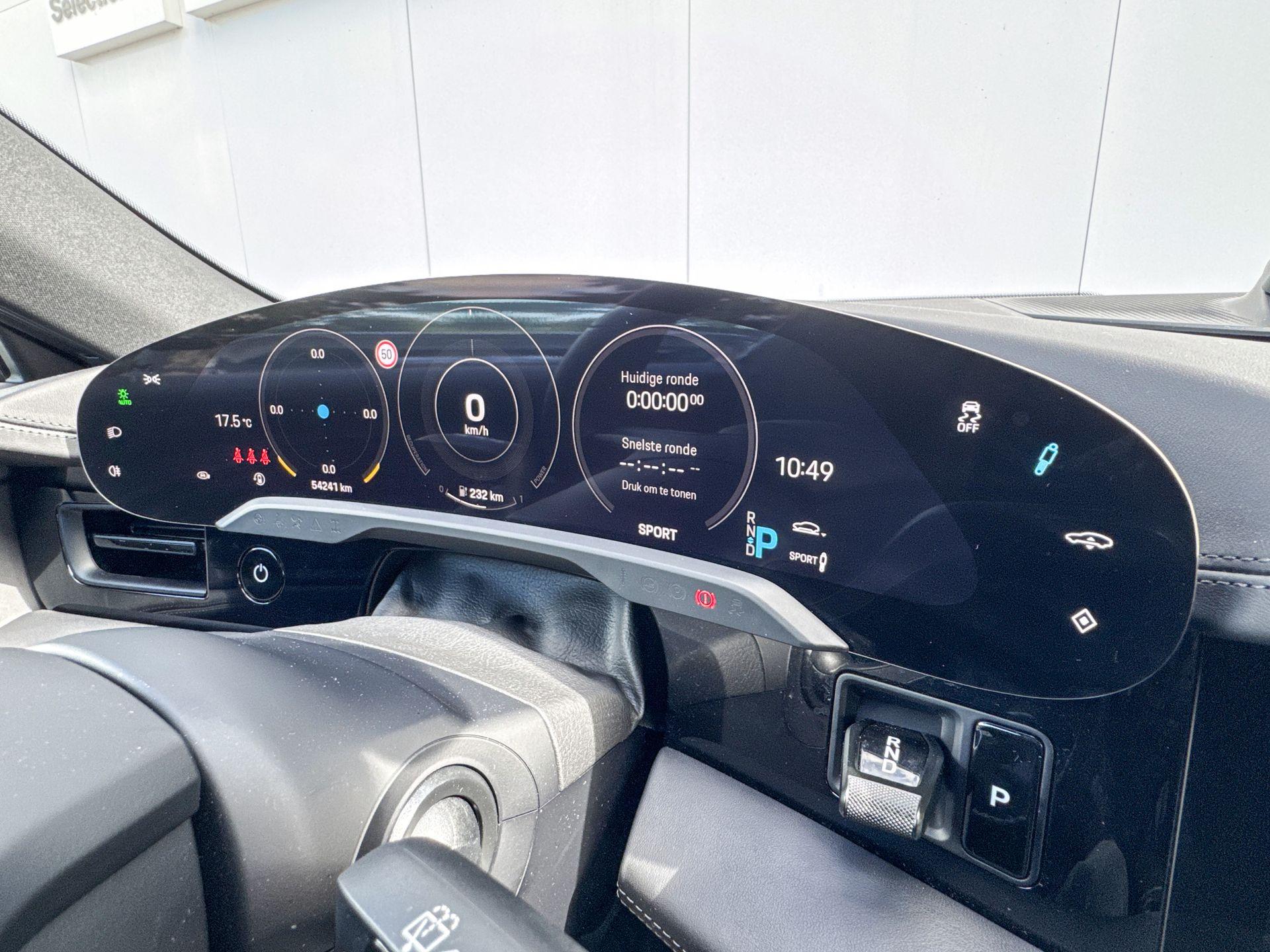 Foto van Porsche Taycan 4