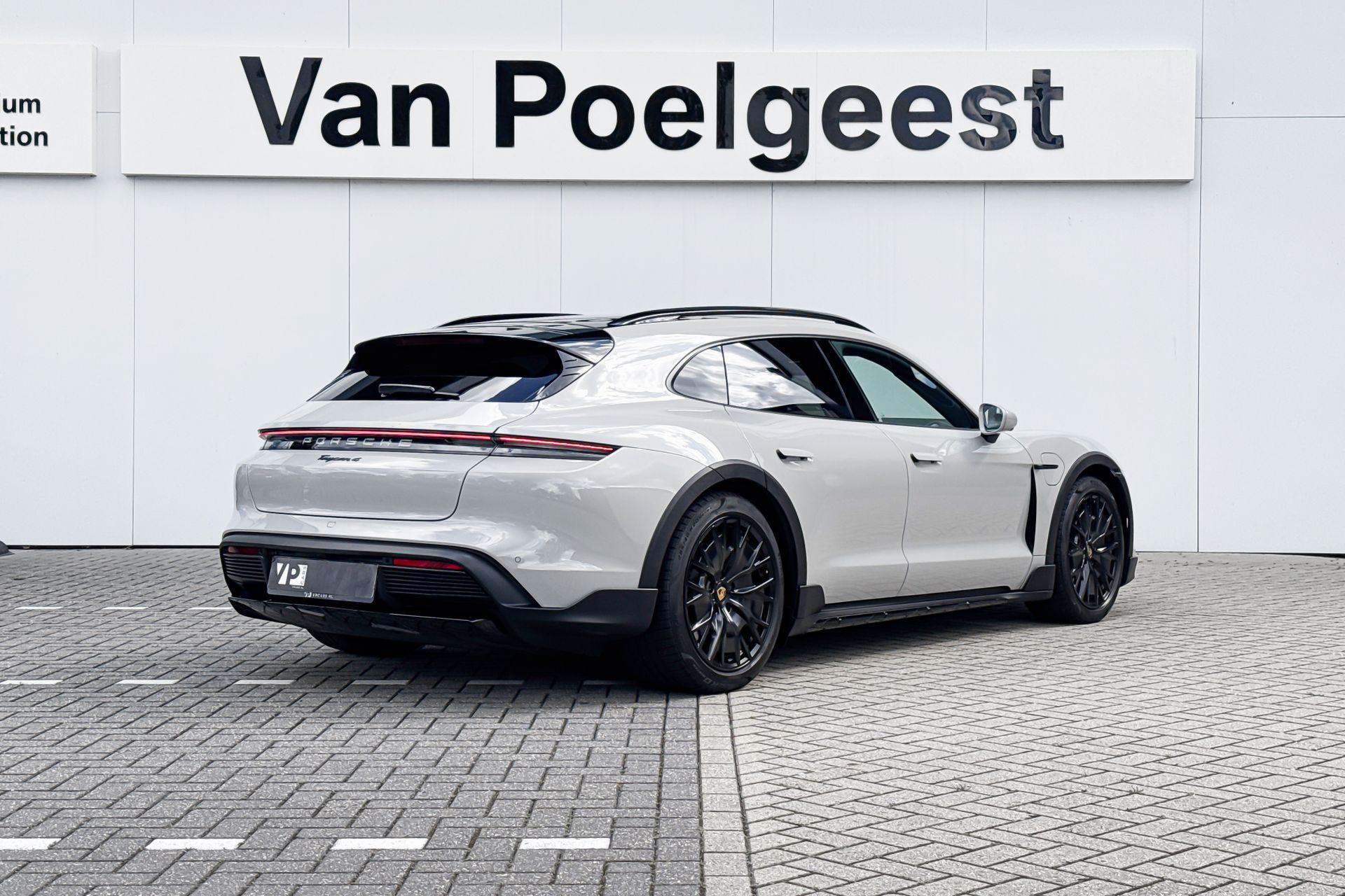 Foto van Porsche Taycan 4