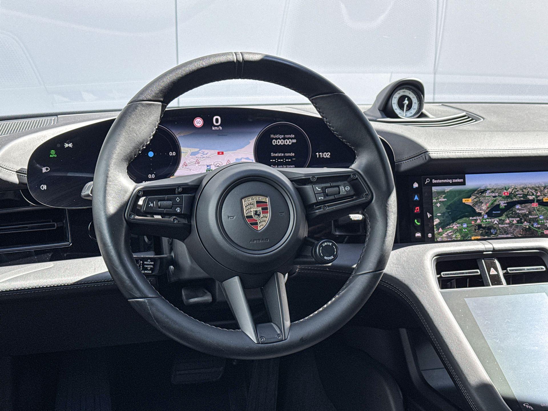Foto van Porsche Taycan 4