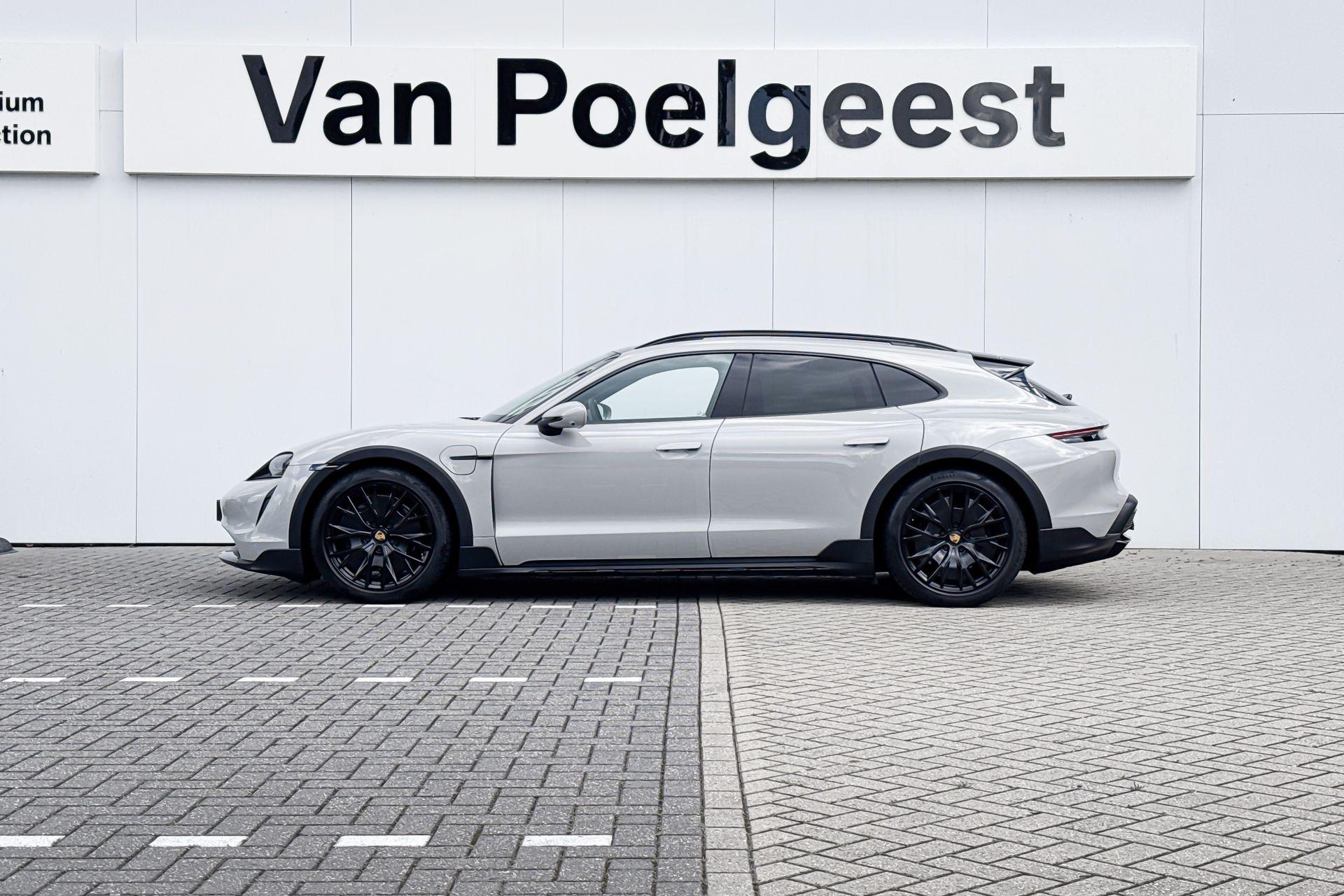 Foto van Porsche Taycan 4