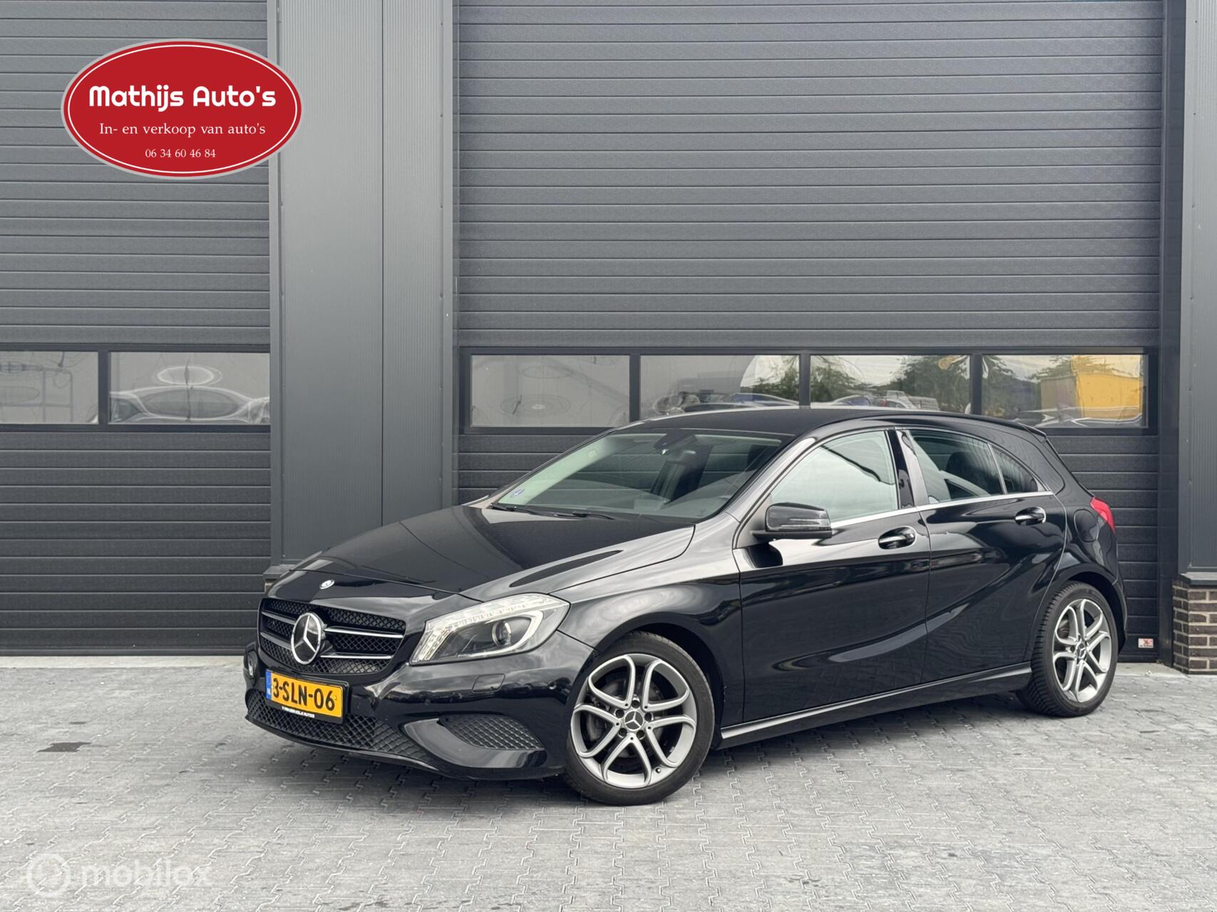 Mercedes-Benz A 180 180 Edition | LED | Navigatie | Cruise 2013 - voorkant