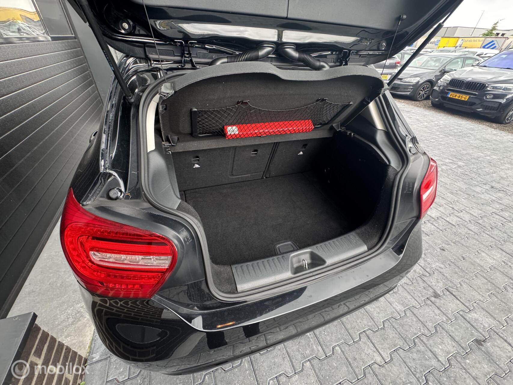 Foto van Mercedes-Benz A 180