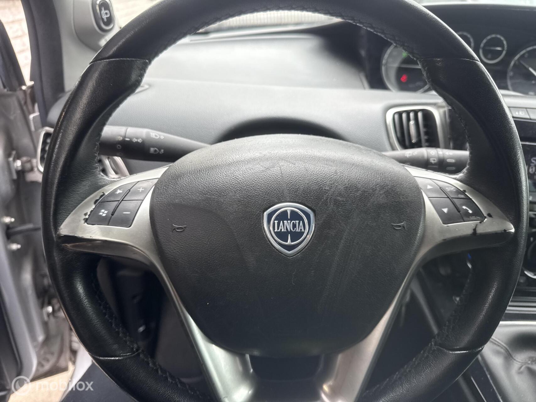 Foto van Lancia Ypsilon