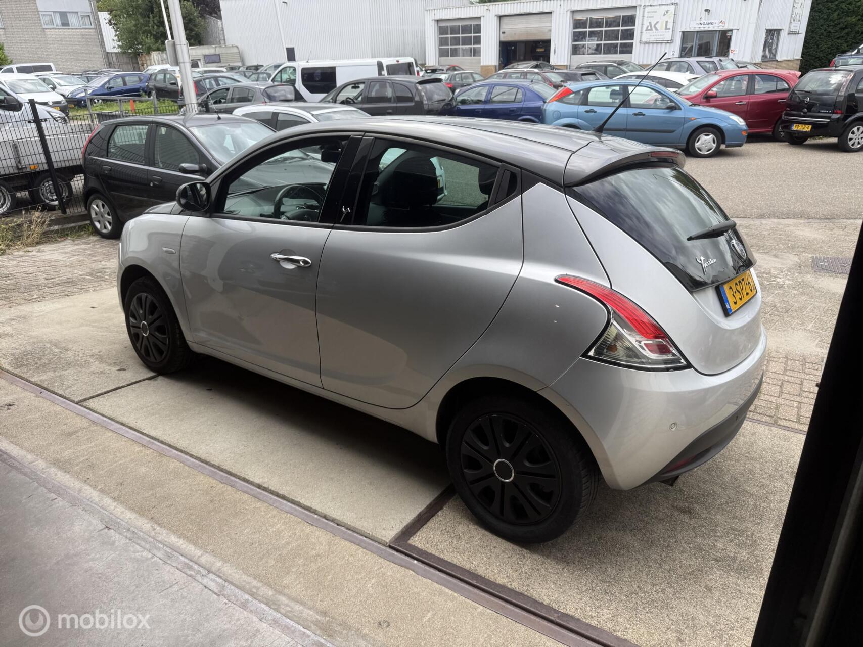 Foto van Lancia Ypsilon