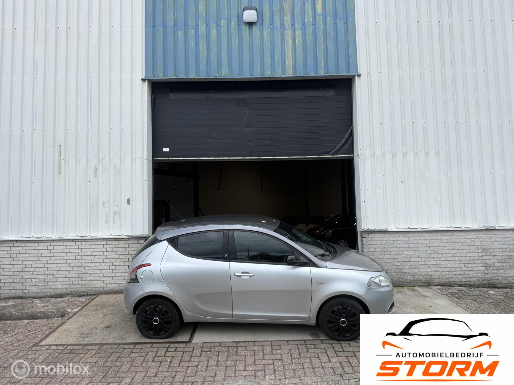 Lancia Ypsilon 0.9 TwinAir Platinum Automaat! Airco! Nieuwe APK! NAP Logisch! 2013 - voorkant