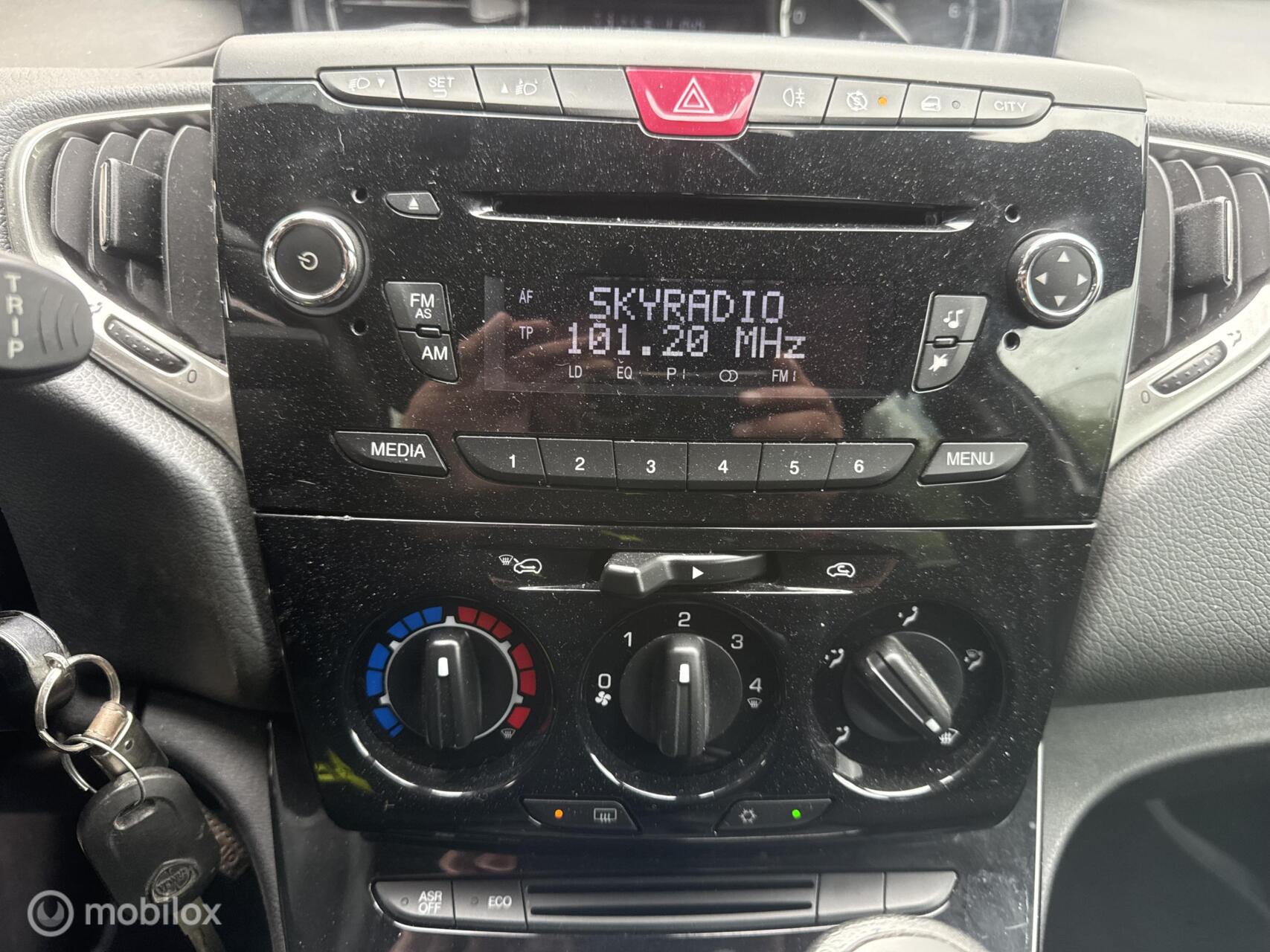 Foto van Lancia Ypsilon
