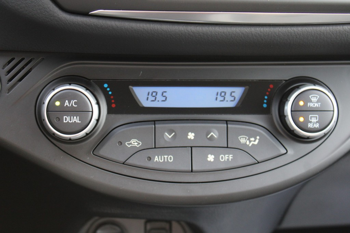 Foto van Toyota Toyota Yaris Hybrid