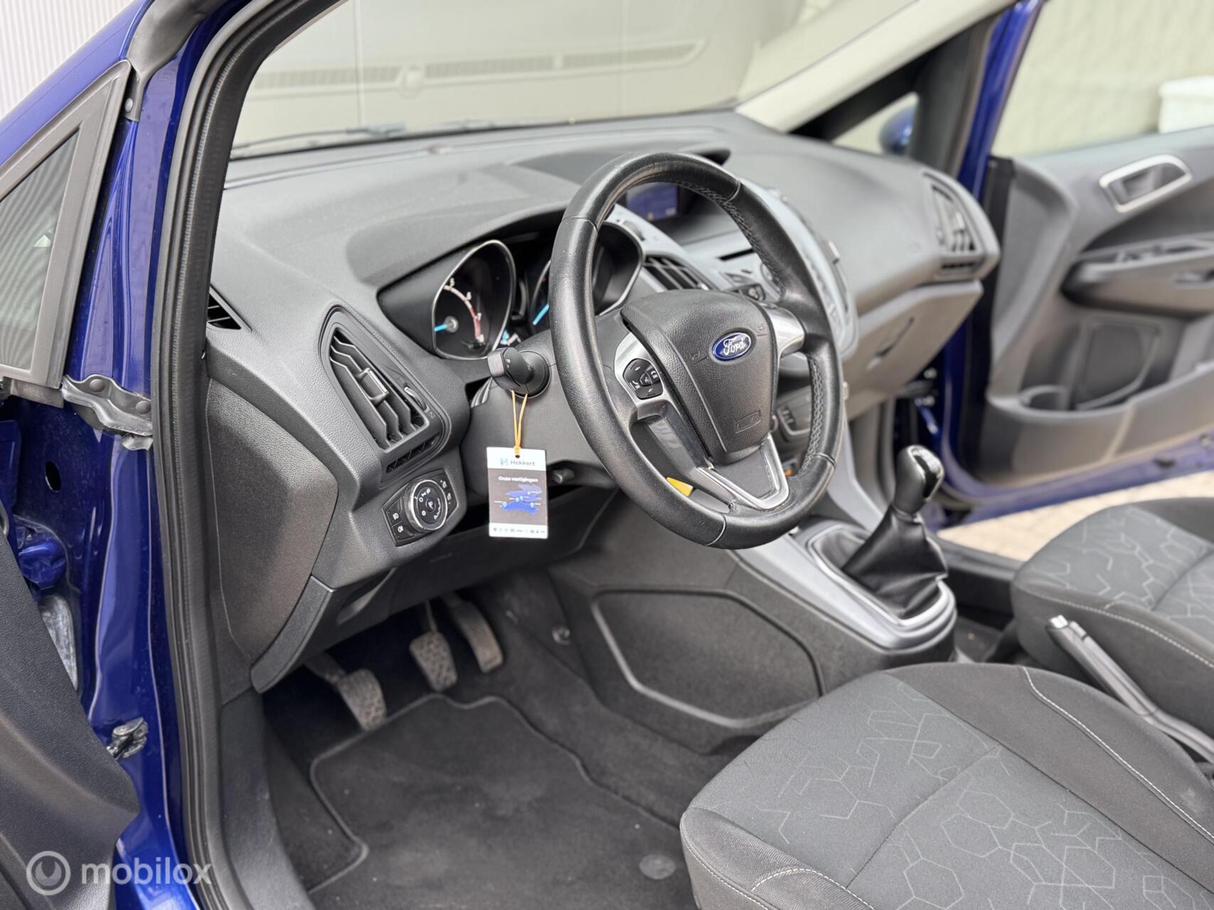 Foto van Ford B-max