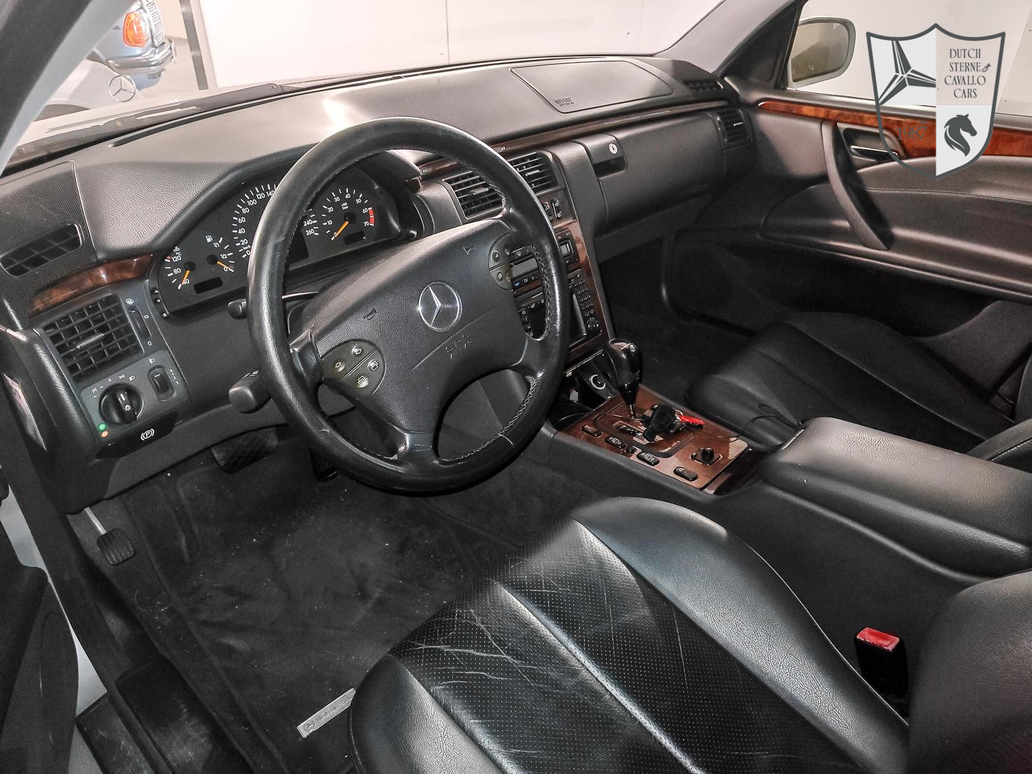 Foto van Mercedes-Benz E 200