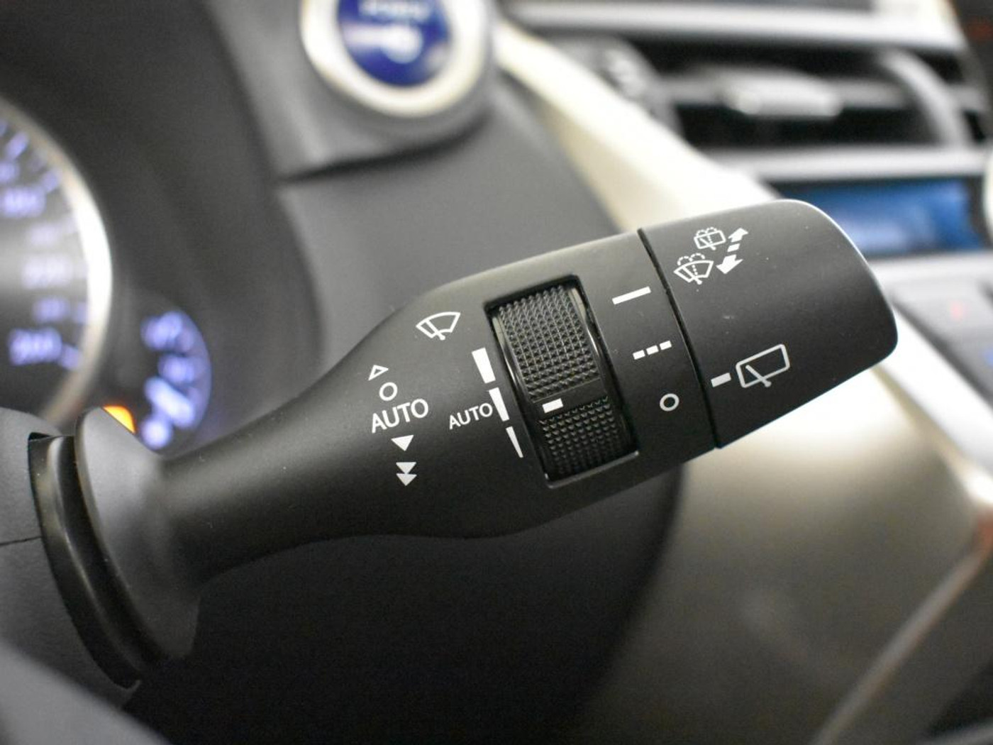 Foto van Lexus Lexus Nx300h
