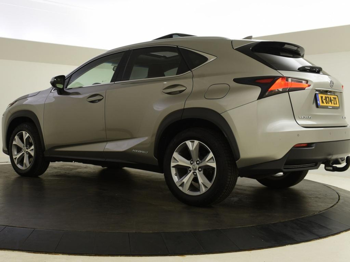 Foto van Lexus Lexus Nx300h
