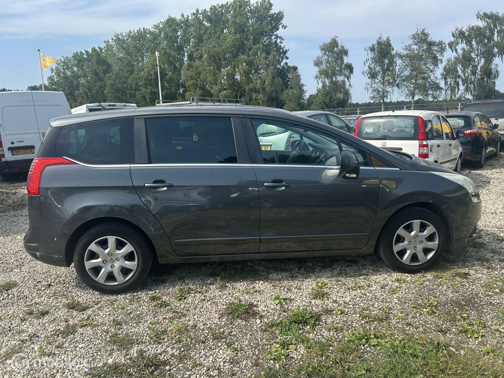 Foto van Peugeot 5008