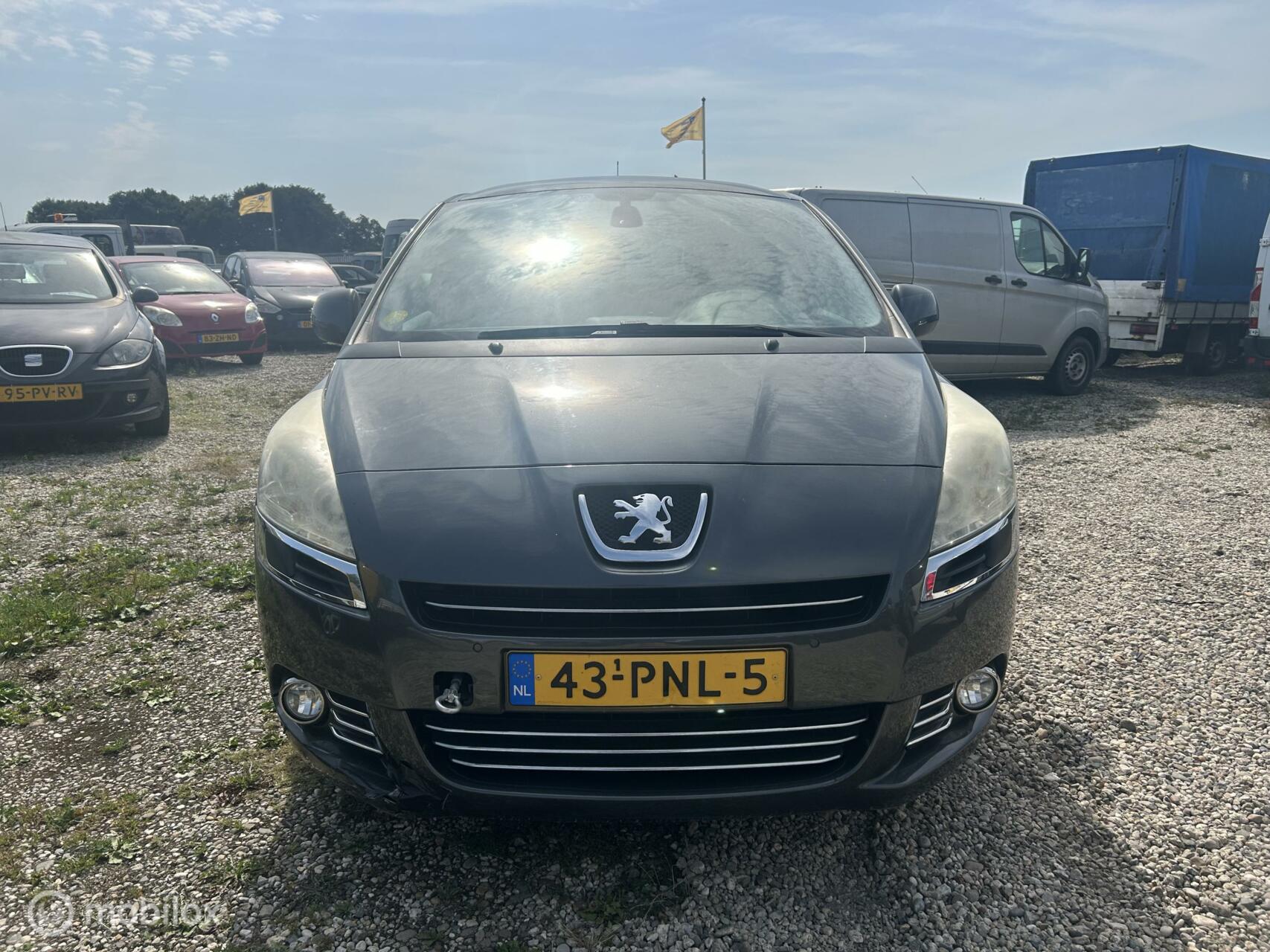 Foto van Peugeot 5008