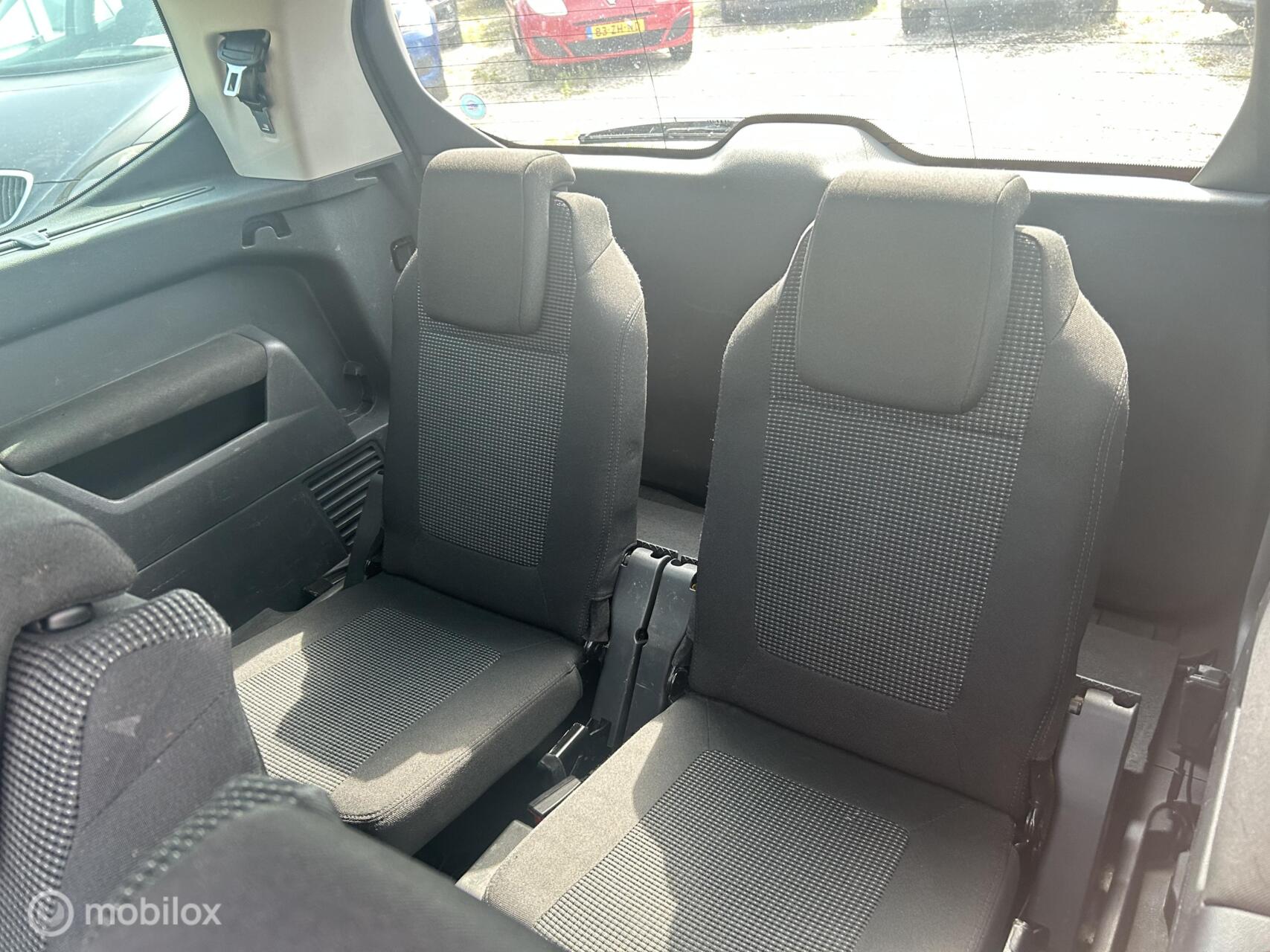 Foto van Peugeot 5008
