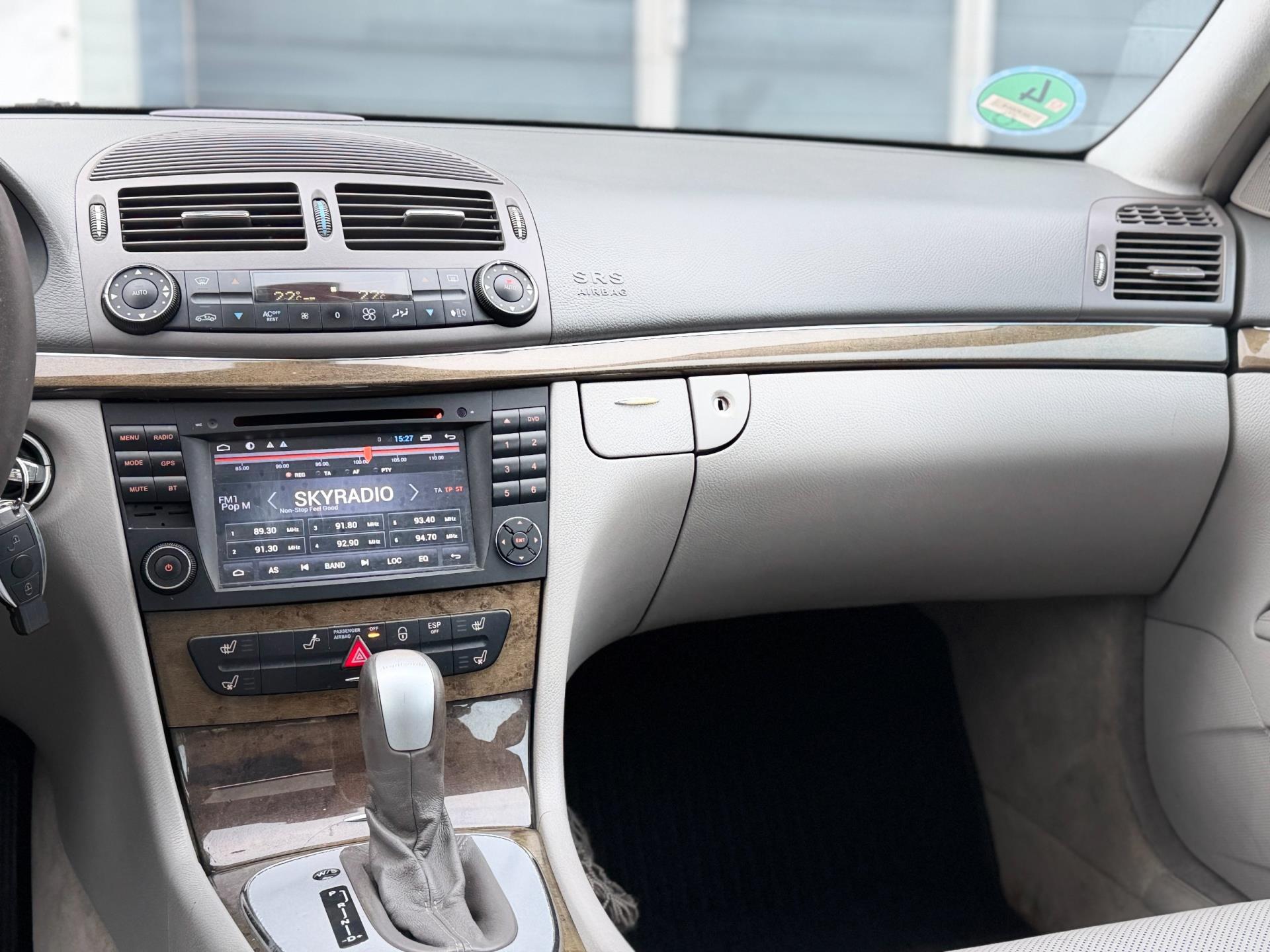 Foto van Mercedes-Benz E 500