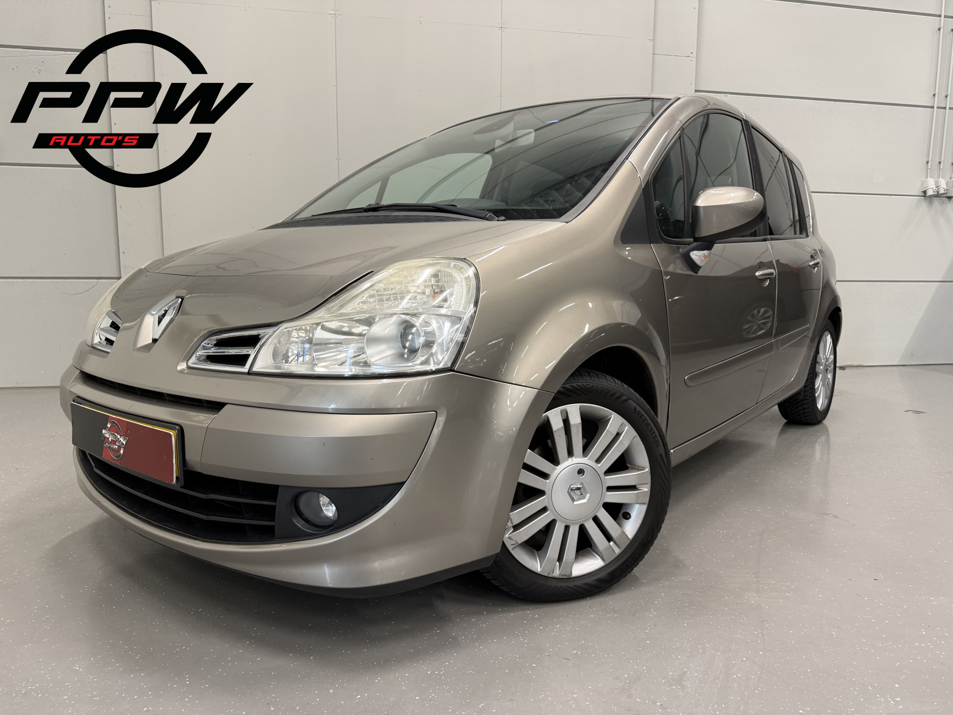 Renault Modus 1.2 TCE Dynamique 2008 - voorkant
