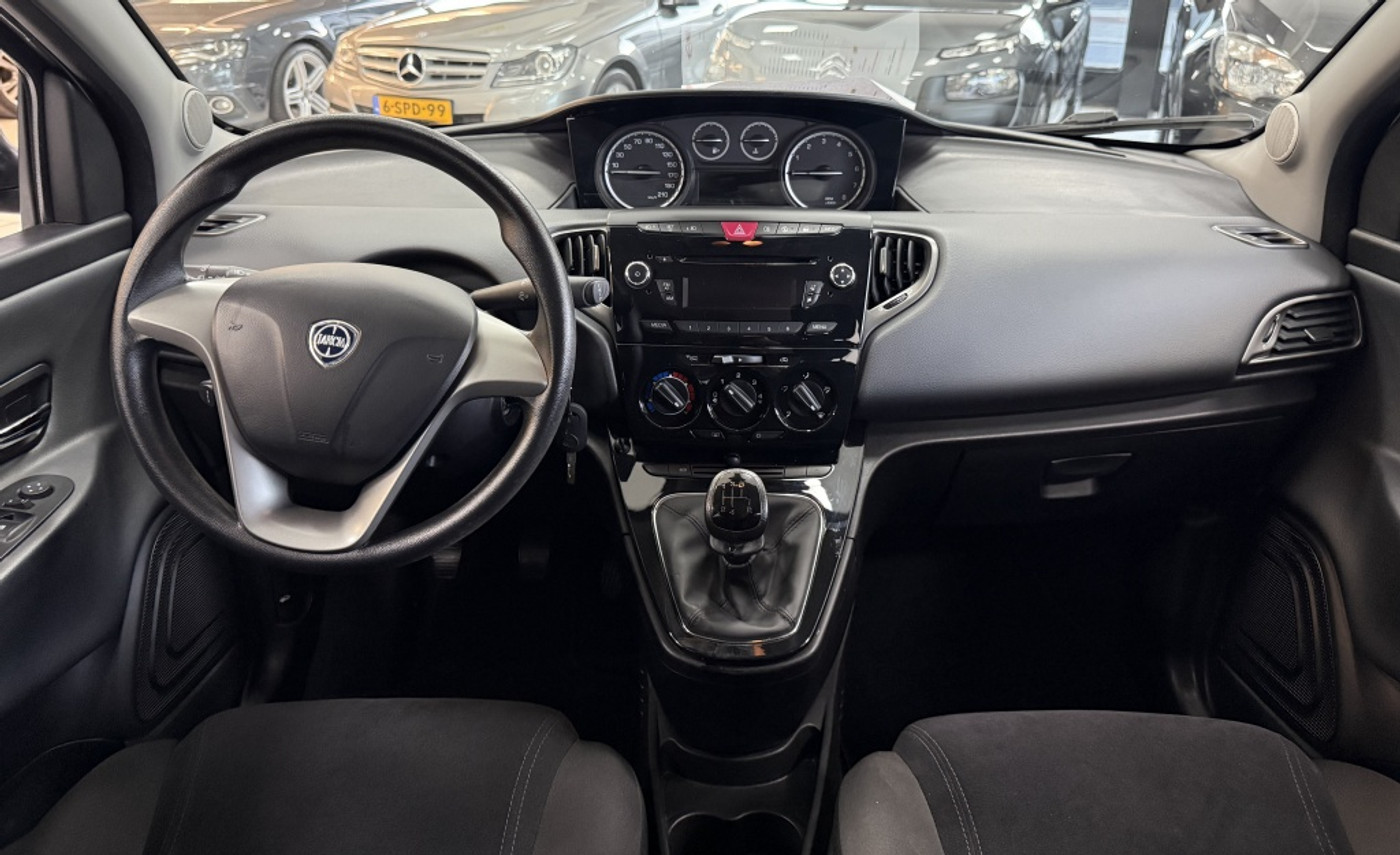 Foto van Lancia Ypsilon